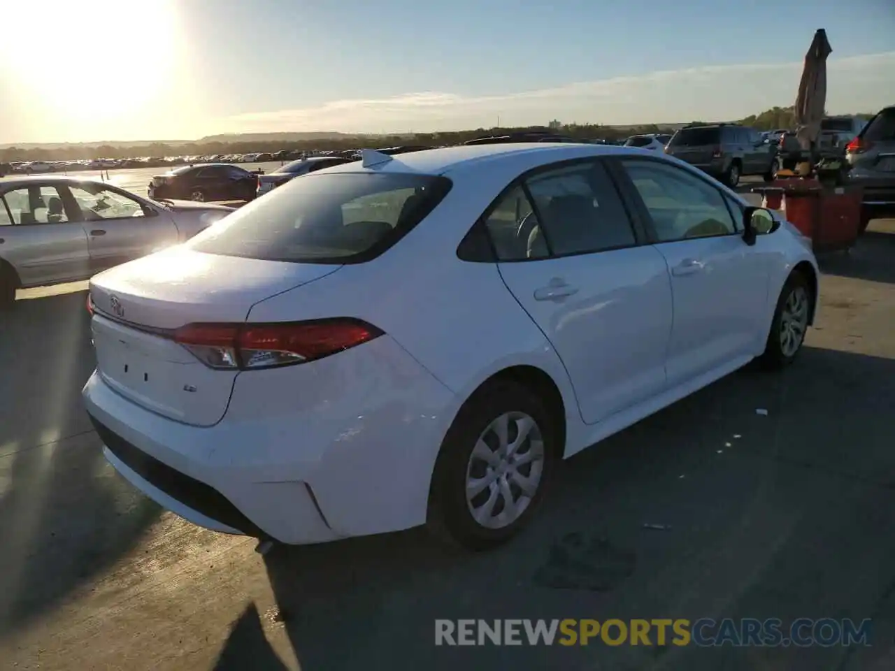 4 Photograph of a damaged car JTDEPMAE1N3027989 TOYOTA COROLLA 2022