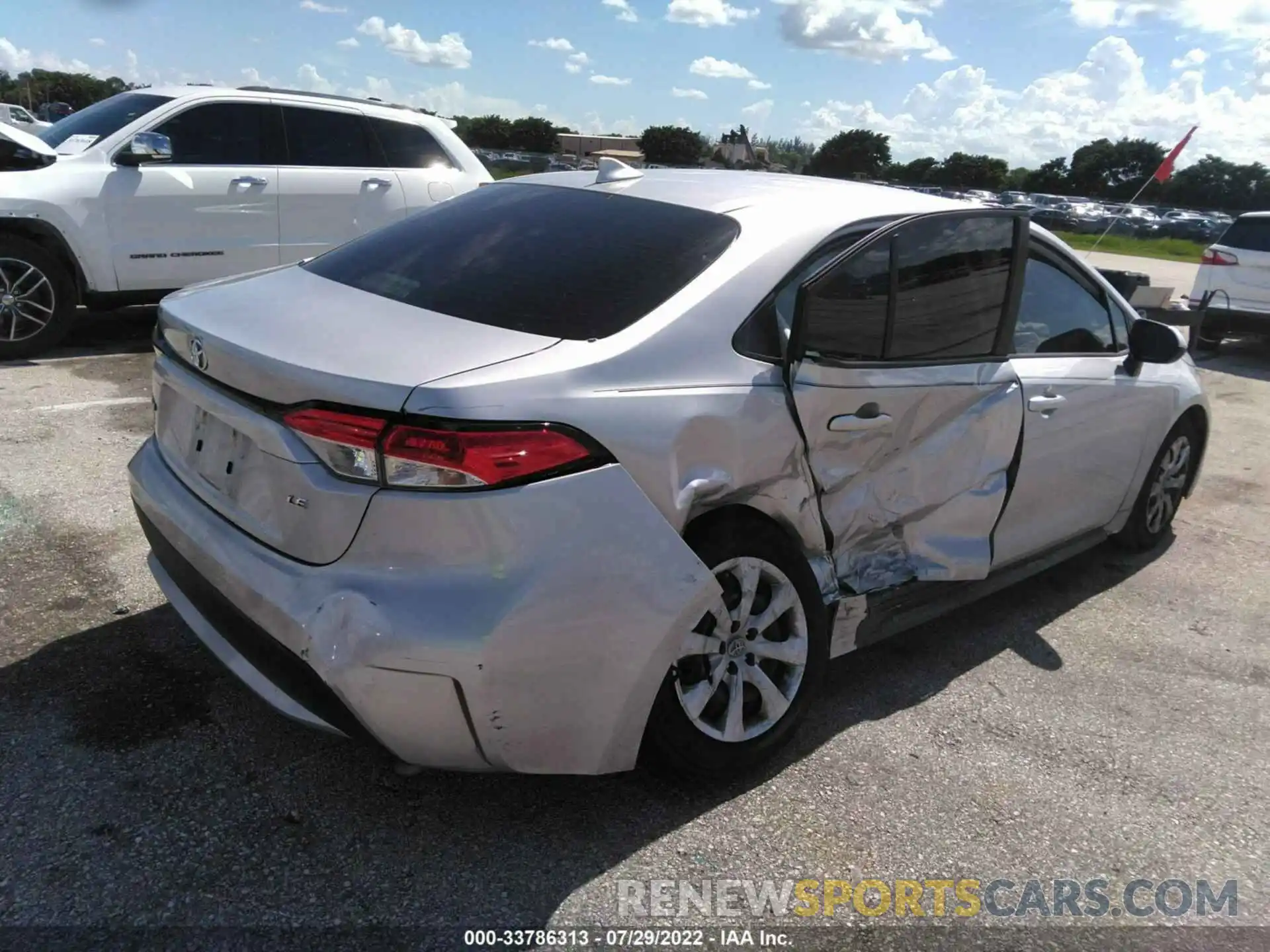 4 Photograph of a damaged car JTDEPMAE1NJ194140 TOYOTA COROLLA 2022