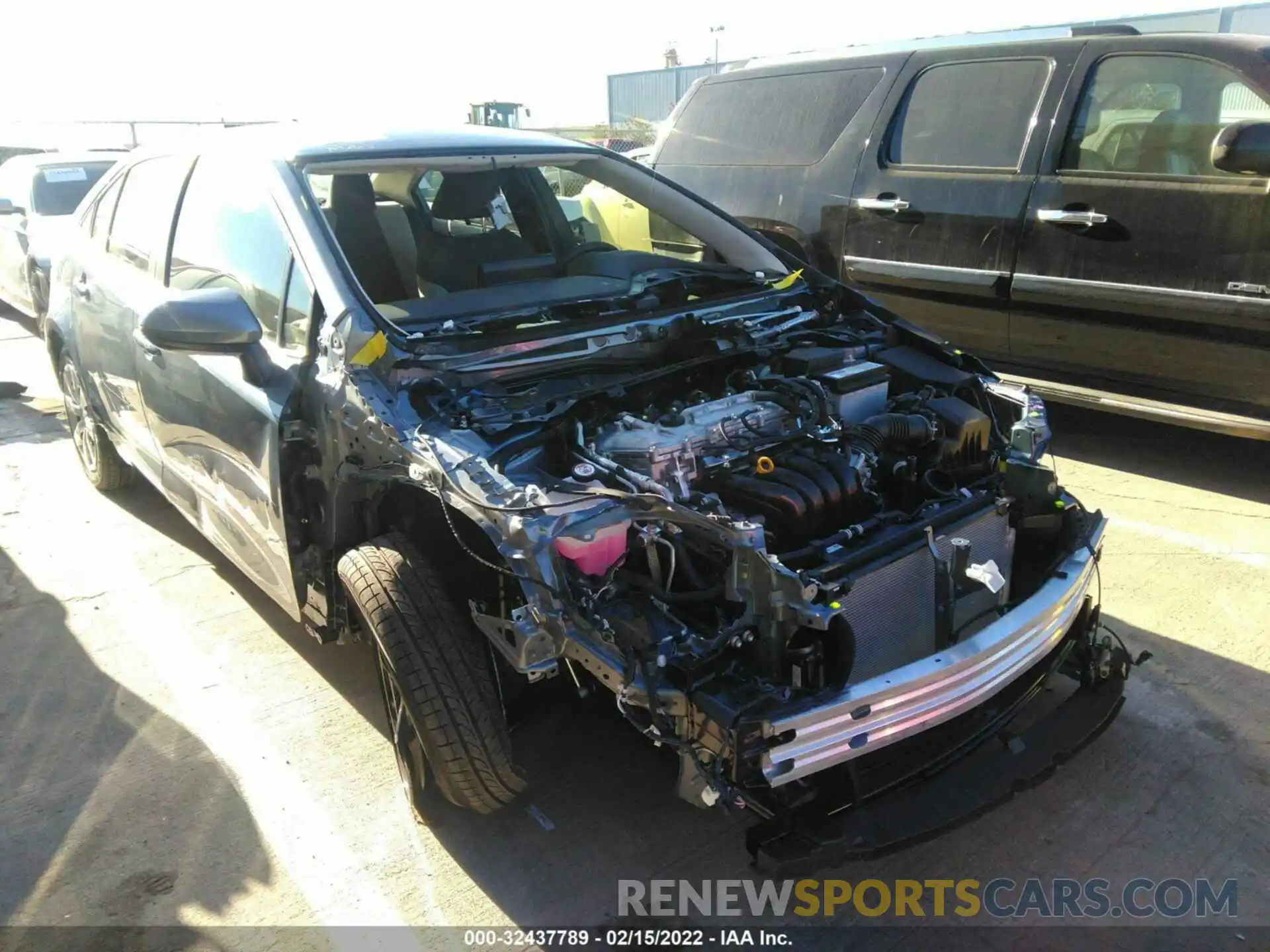 1 Photograph of a damaged car JTDEPMAE2N3006617 TOYOTA COROLLA 2022