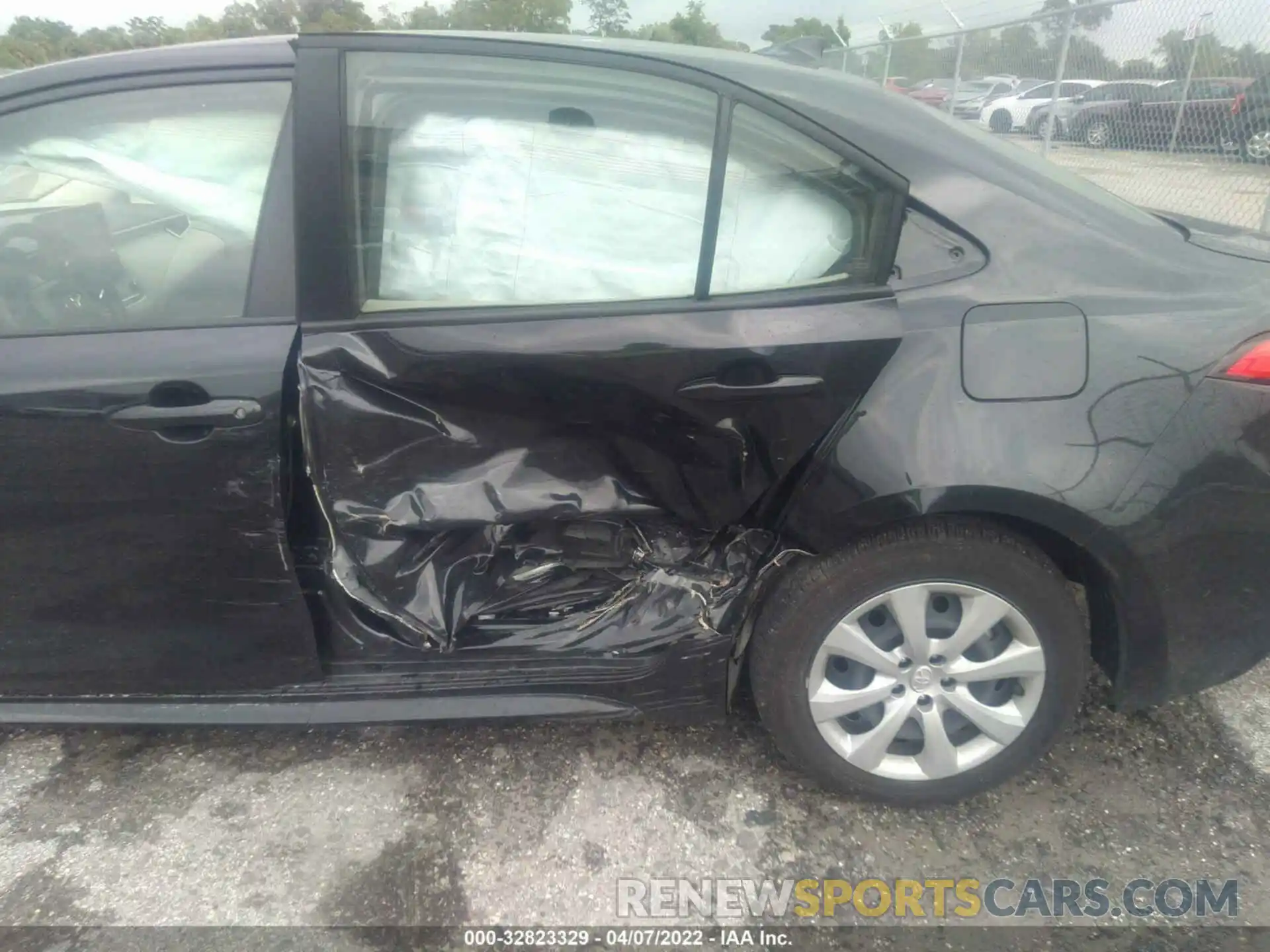 6 Photograph of a damaged car JTDEPMAE4NJ192365 TOYOTA COROLLA 2022