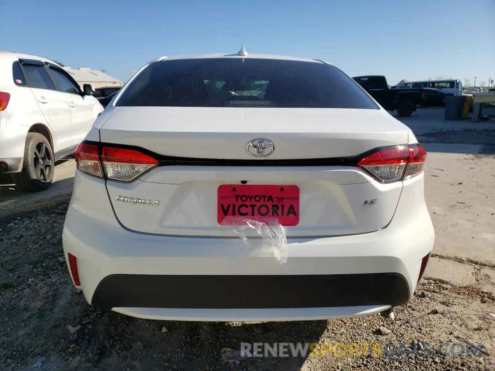 9 Photograph of a damaged car JTDEPMAE4NJ204885 TOYOTA COROLLA 2022