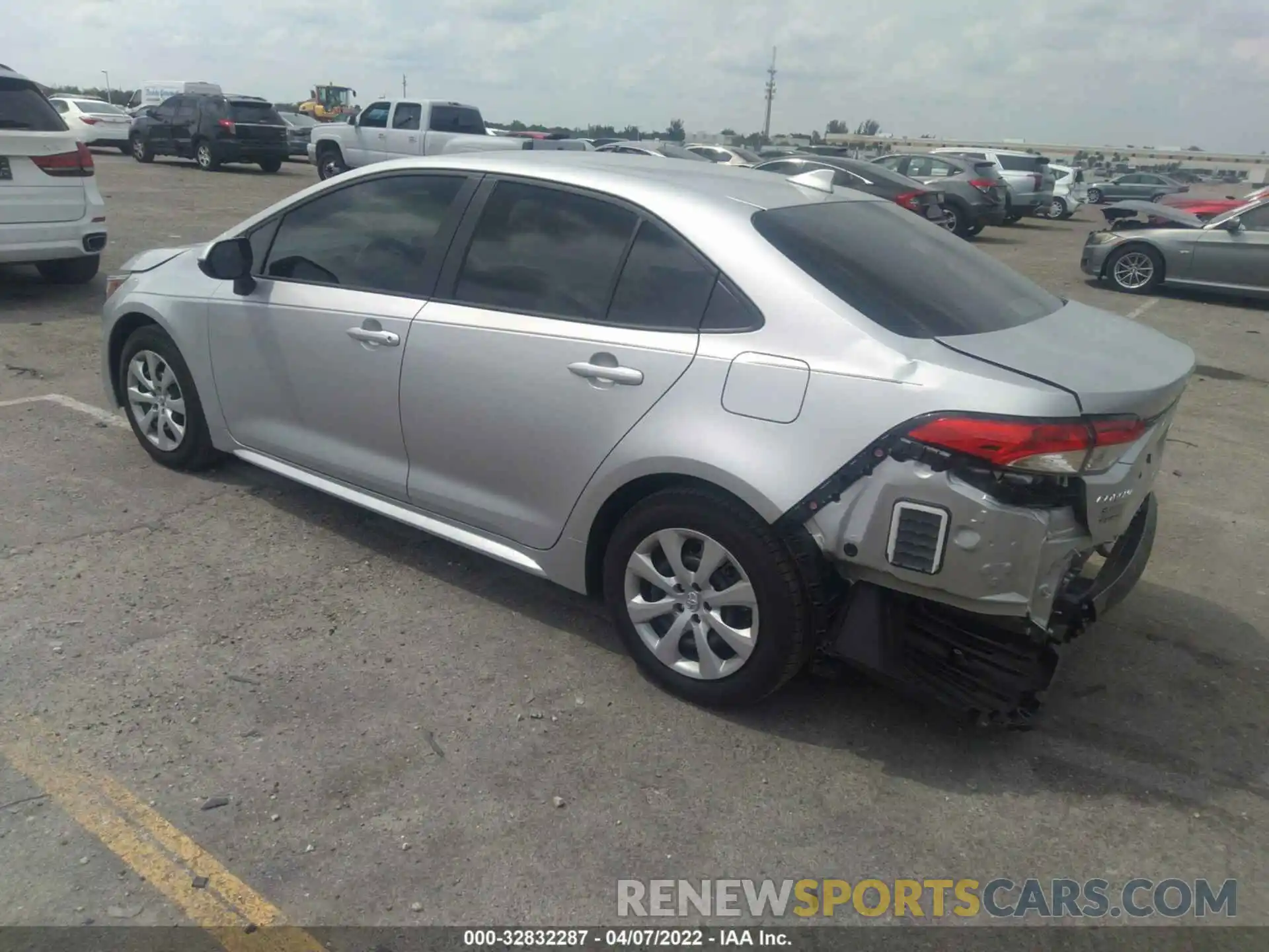 3 Photograph of a damaged car JTDEPMAE4NJ213151 TOYOTA COROLLA 2022