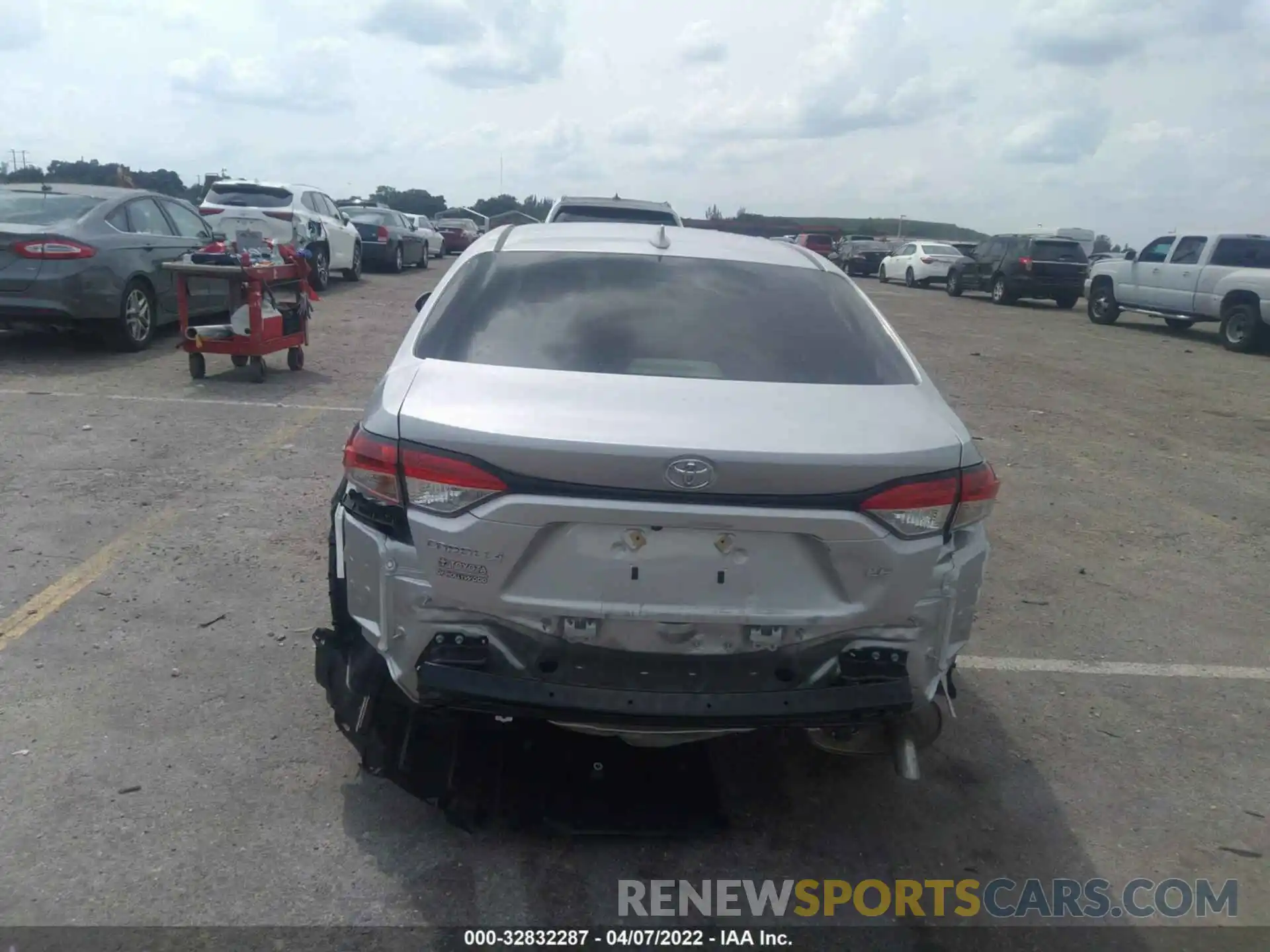 6 Photograph of a damaged car JTDEPMAE4NJ213151 TOYOTA COROLLA 2022