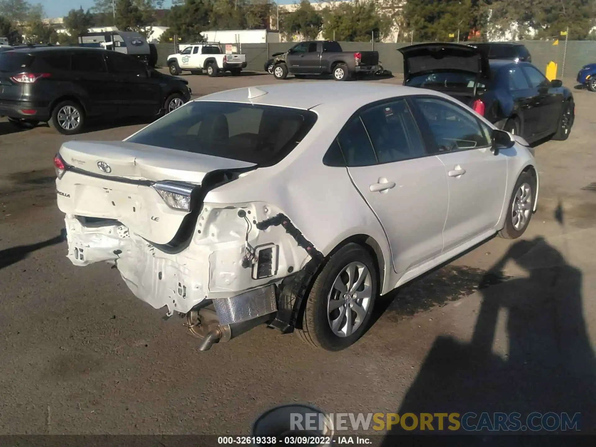 4 Photograph of a damaged car JTDEPMAE5N3004862 TOYOTA COROLLA 2022