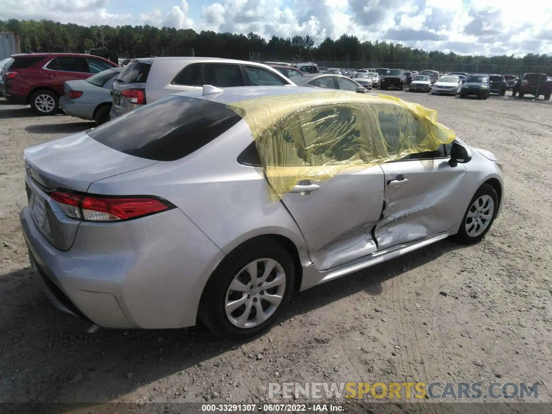 4 Photograph of a damaged car JTDEPMAE5N3018714 TOYOTA COROLLA 2022