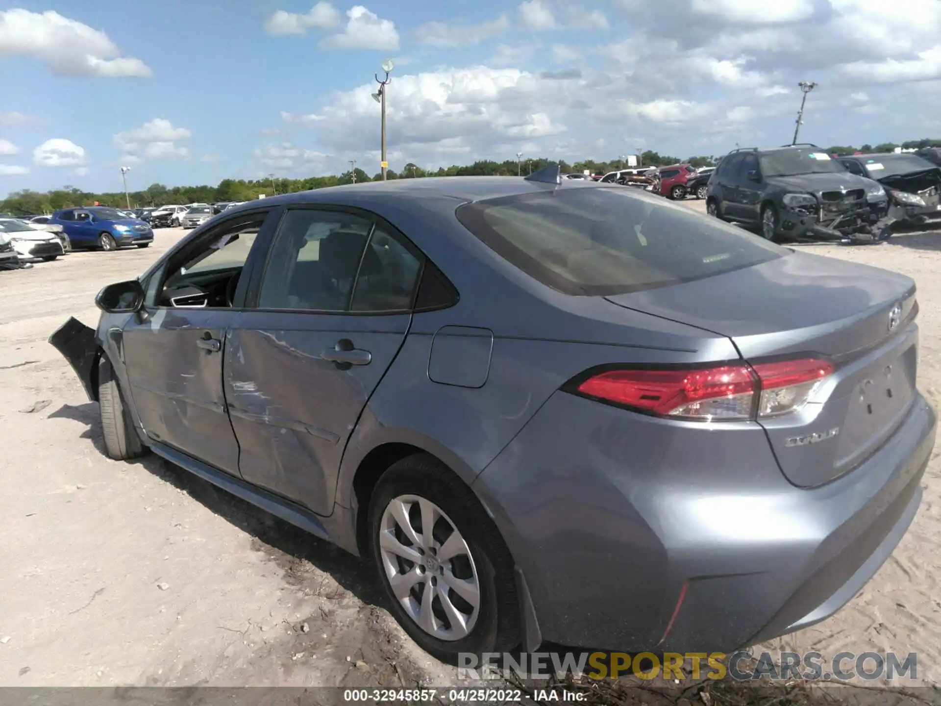 3 Photograph of a damaged car JTDEPMAE5NJ192777 TOYOTA COROLLA 2022