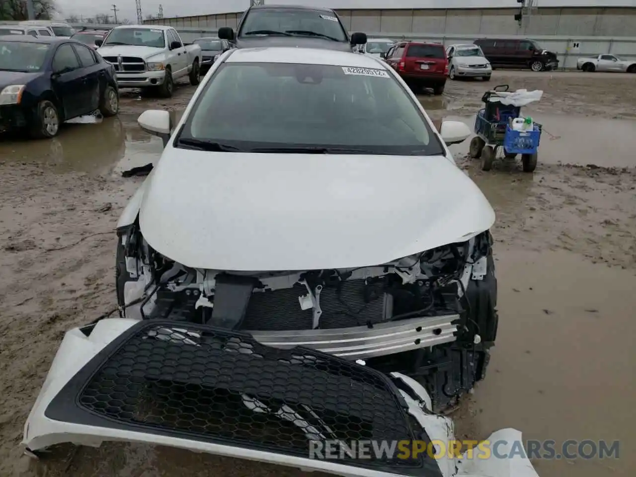 9 Photograph of a damaged car JTDEPMAE5NJ203714 TOYOTA COROLLA 2022