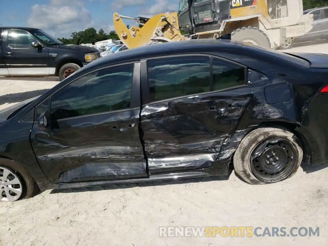 9 Photograph of a damaged car JTDEPMAE5NJ216270 TOYOTA COROLLA 2022