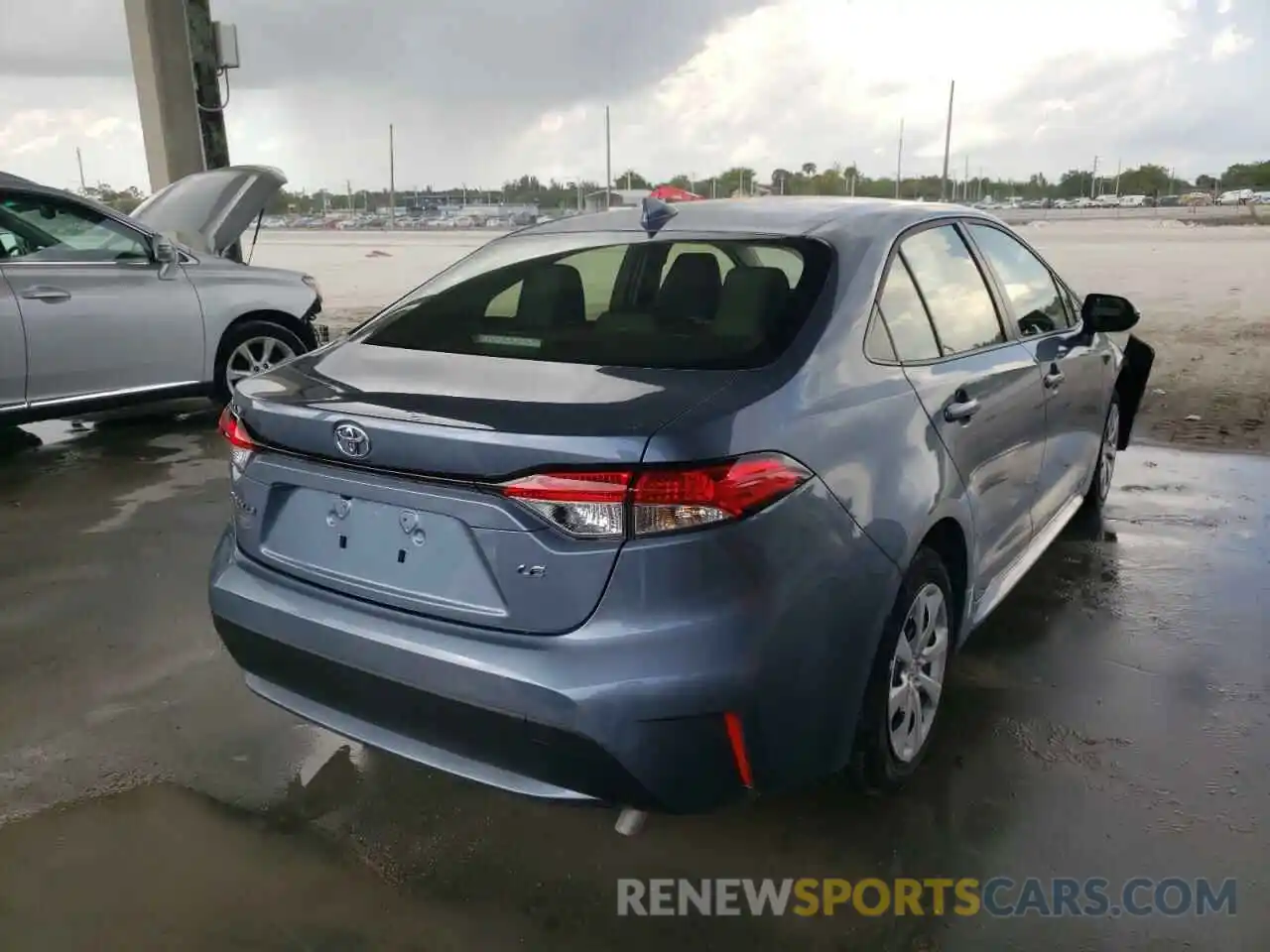 4 Photograph of a damaged car JTDEPMAE7N3008489 TOYOTA COROLLA 2022