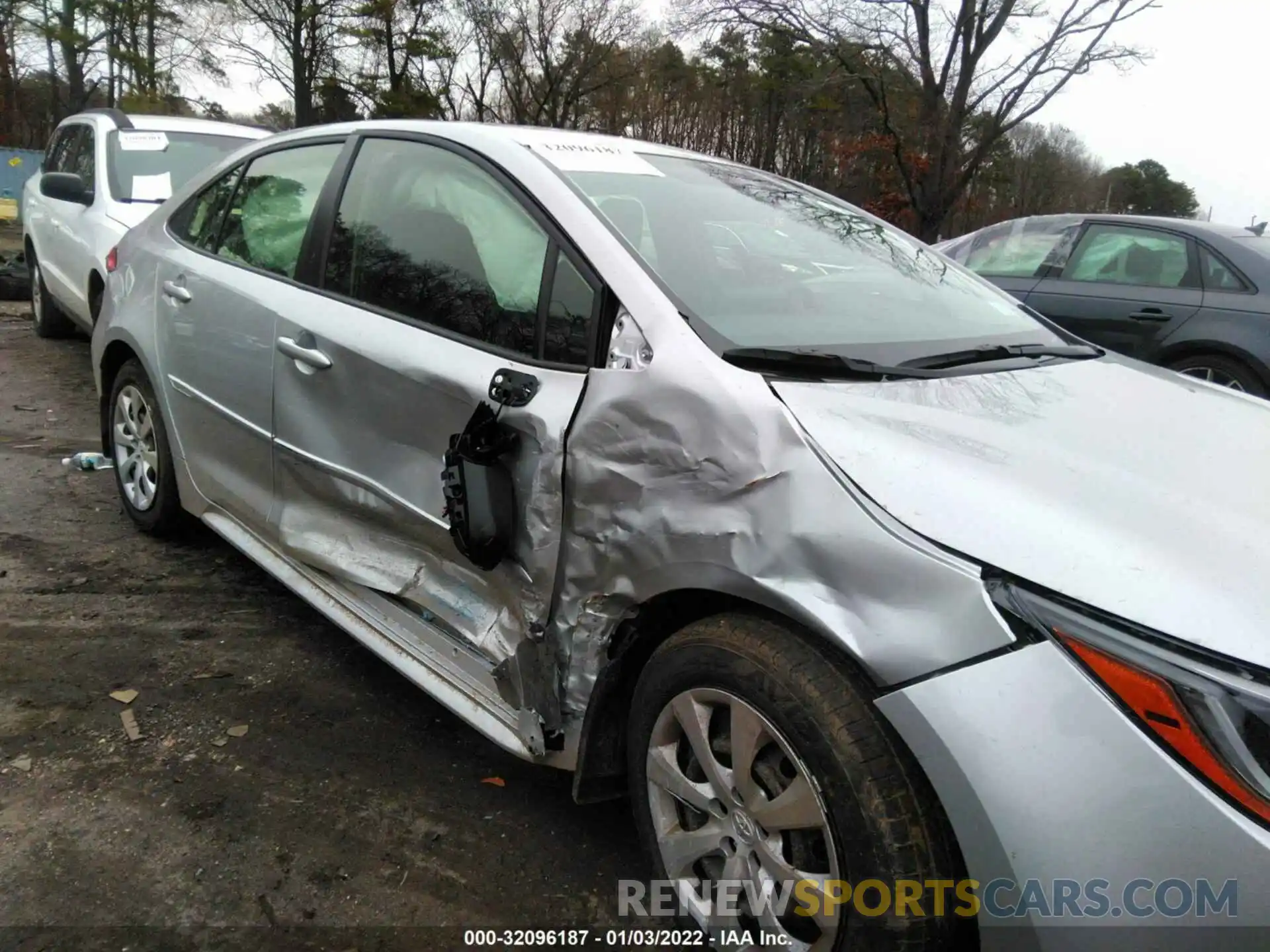 6 Photograph of a damaged car JTDEPMAE8NJ204145 TOYOTA COROLLA 2022