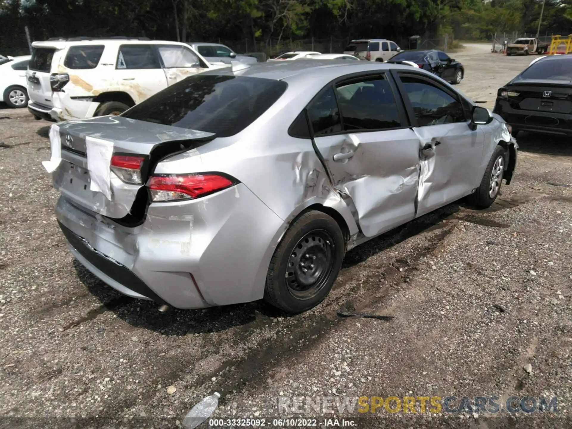 4 Photograph of a damaged car JTDEPMAE9NJ199036 TOYOTA COROLLA 2022