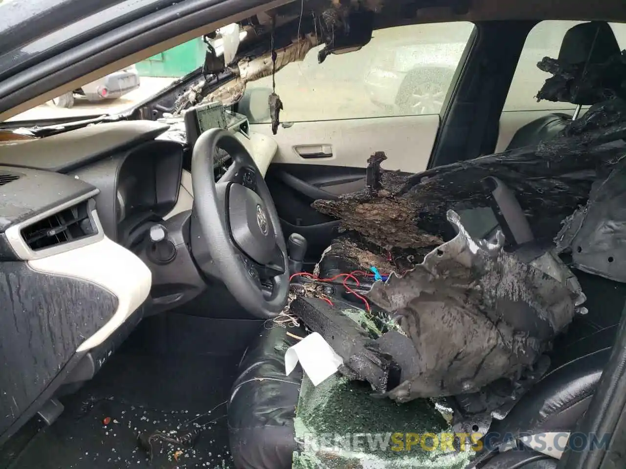 5 Photograph of a damaged car JTDEPMAE9NJ199246 TOYOTA COROLLA 2022