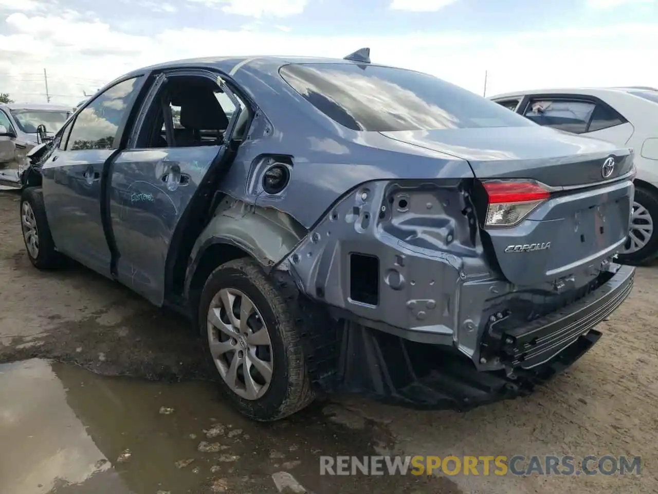 3 Photograph of a damaged car JTDEPMAE9NJ209094 TOYOTA COROLLA 2022