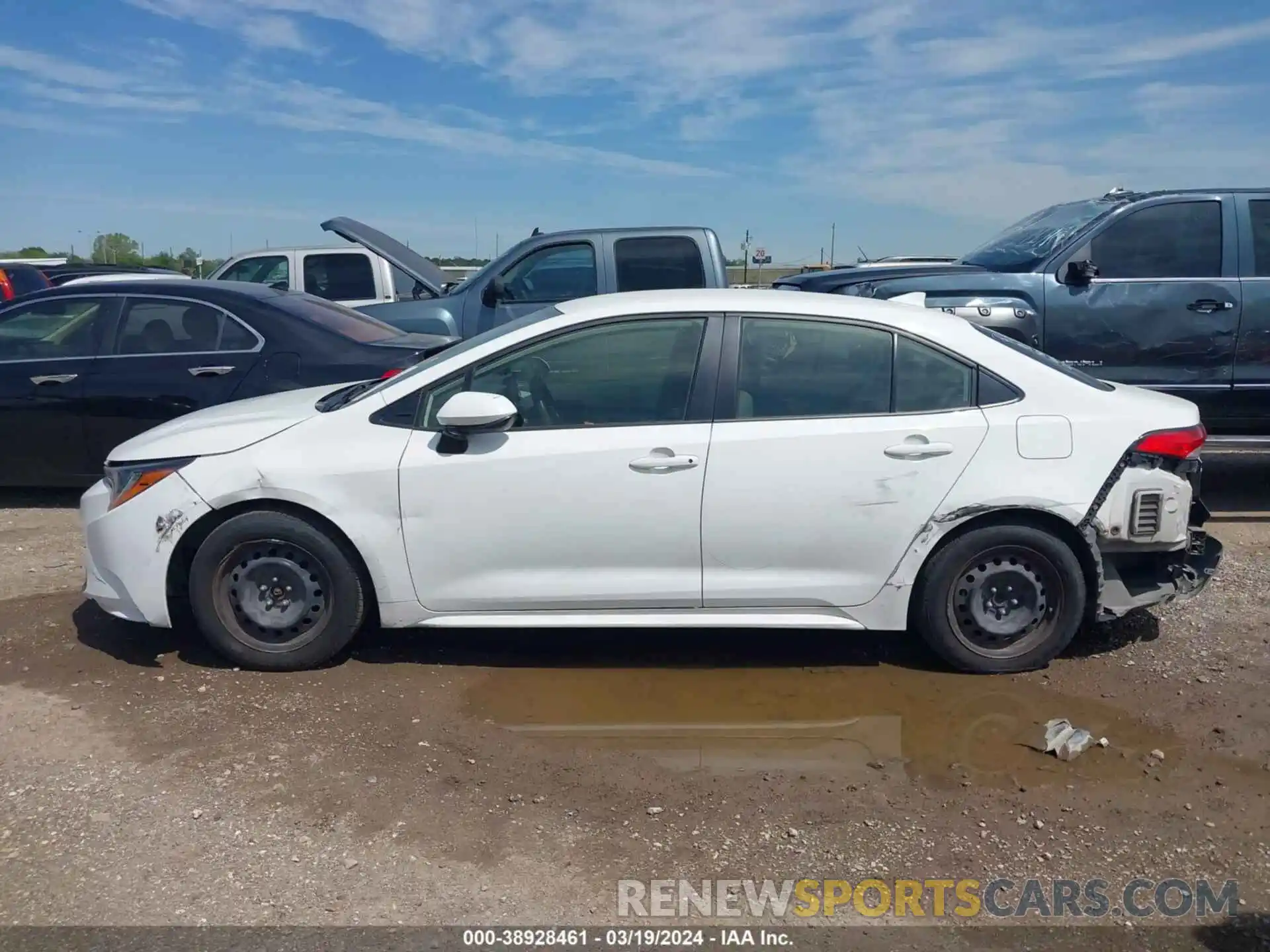 14 Photograph of a damaged car JTDEPMAEXN3001469 TOYOTA COROLLA 2022