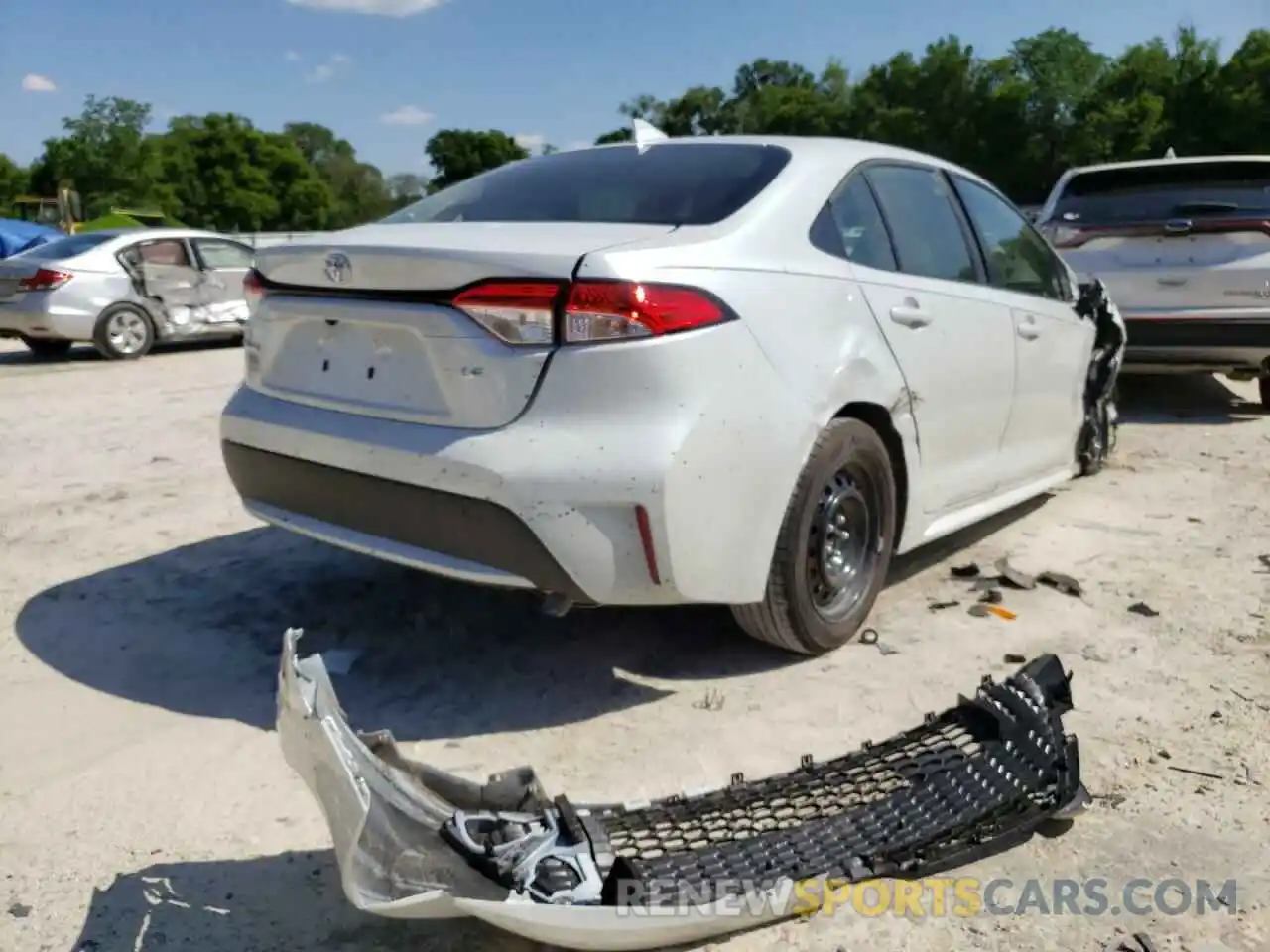 4 Photograph of a damaged car JTDEPMAEXN3010799 TOYOTA COROLLA 2022