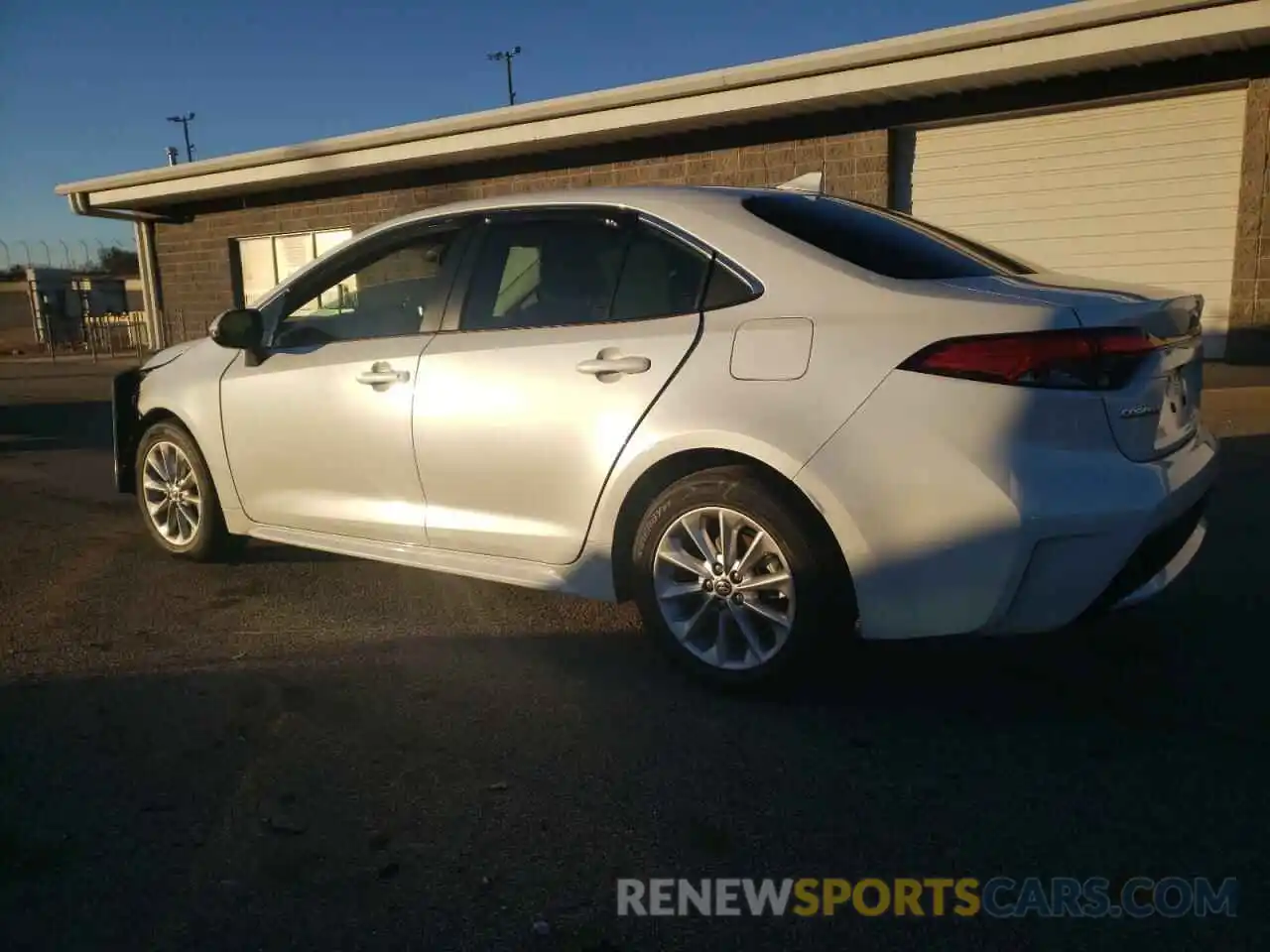 2 Photograph of a damaged car JTDFPMAE8NJ208880 TOYOTA COROLLA 2022