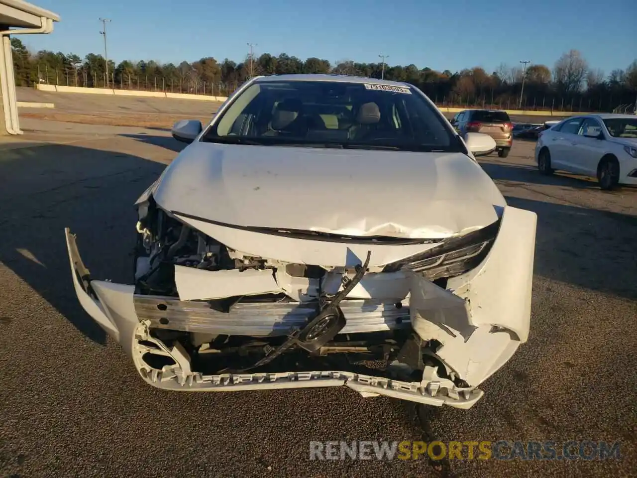 5 Photograph of a damaged car JTDFPMAE8NJ208880 TOYOTA COROLLA 2022