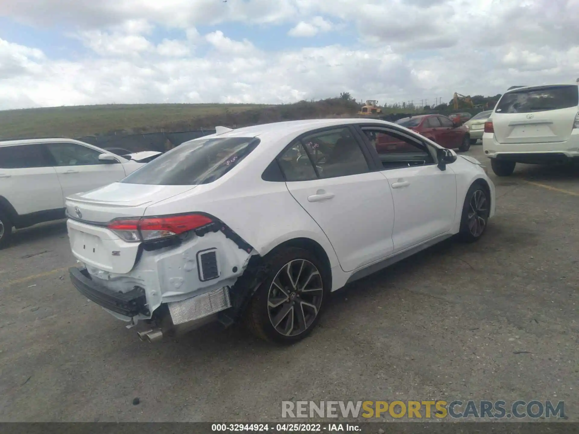 4 Photograph of a damaged car JTDS4MCE7N3502473 TOYOTA COROLLA 2022