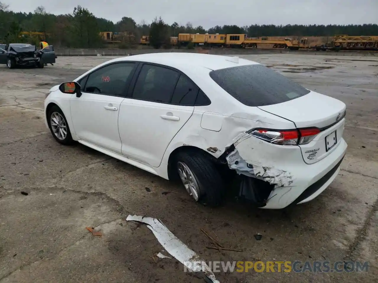 3 Photograph of a damaged car JTDVPMAE2NJ200589 TOYOTA COROLLA 2022