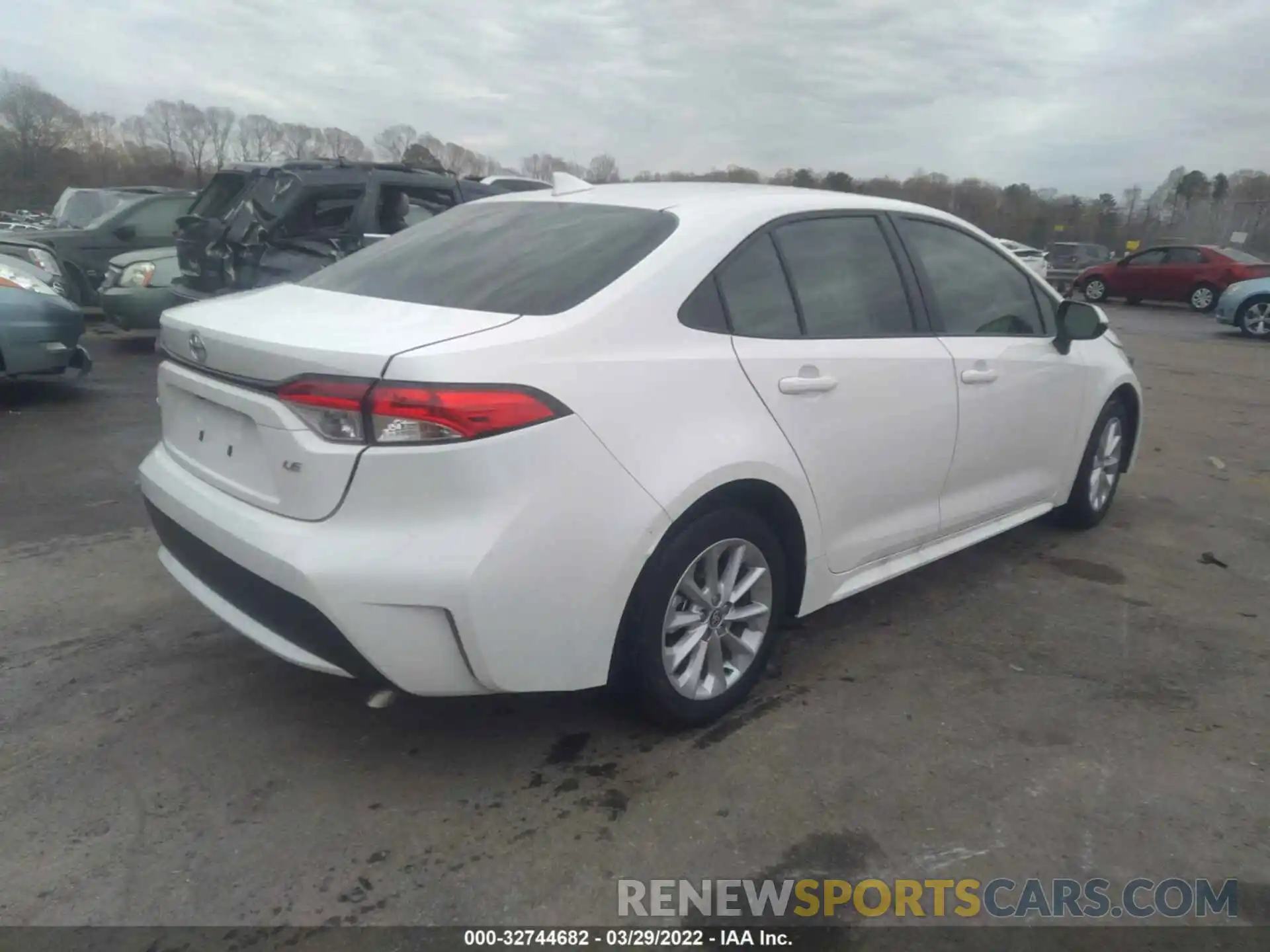 4 Photograph of a damaged car JTDVPMAE3N3006383 TOYOTA COROLLA 2022