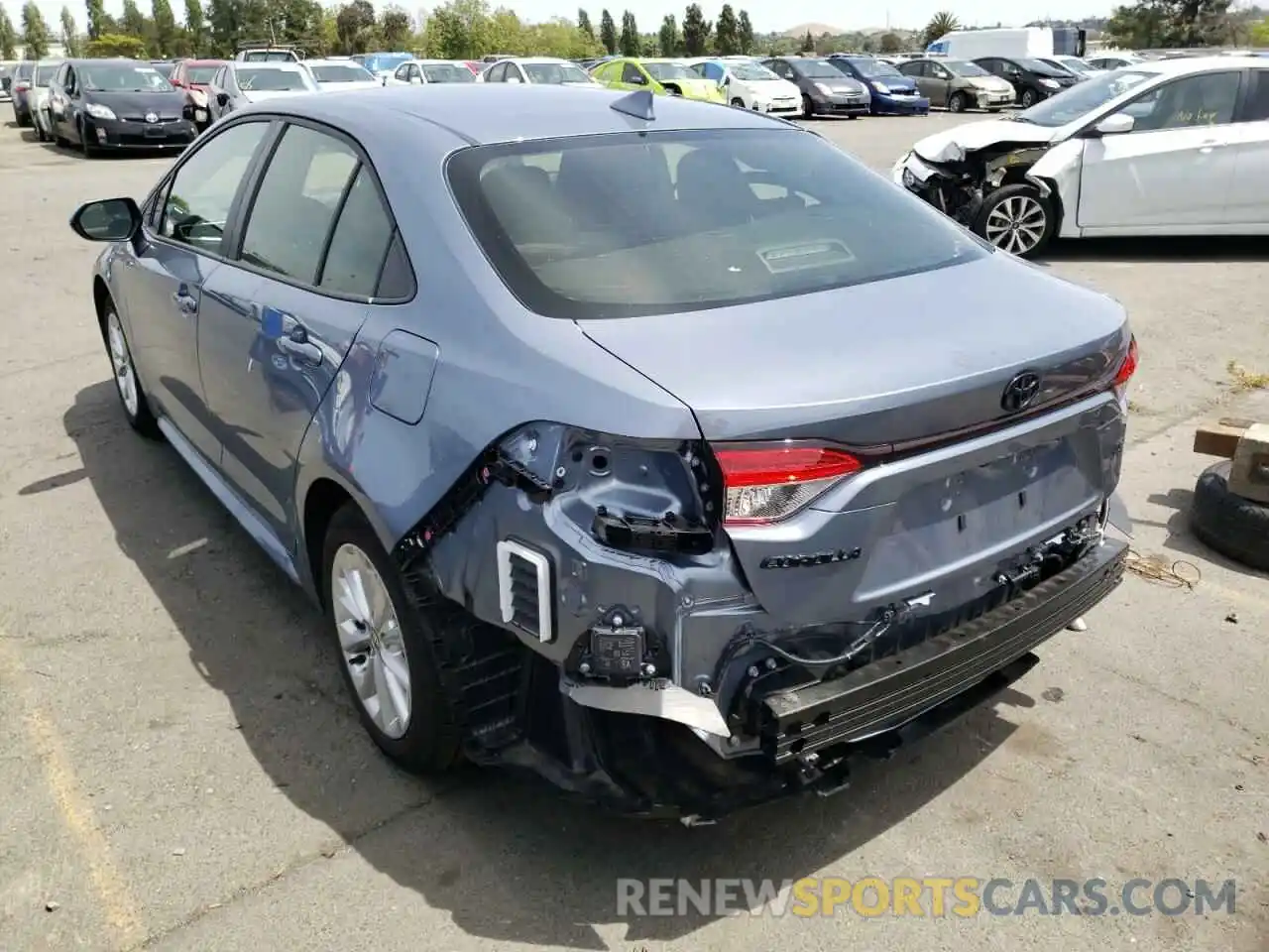 3 Photograph of a damaged car JTDVPMAE3NJ197704 TOYOTA COROLLA 2022