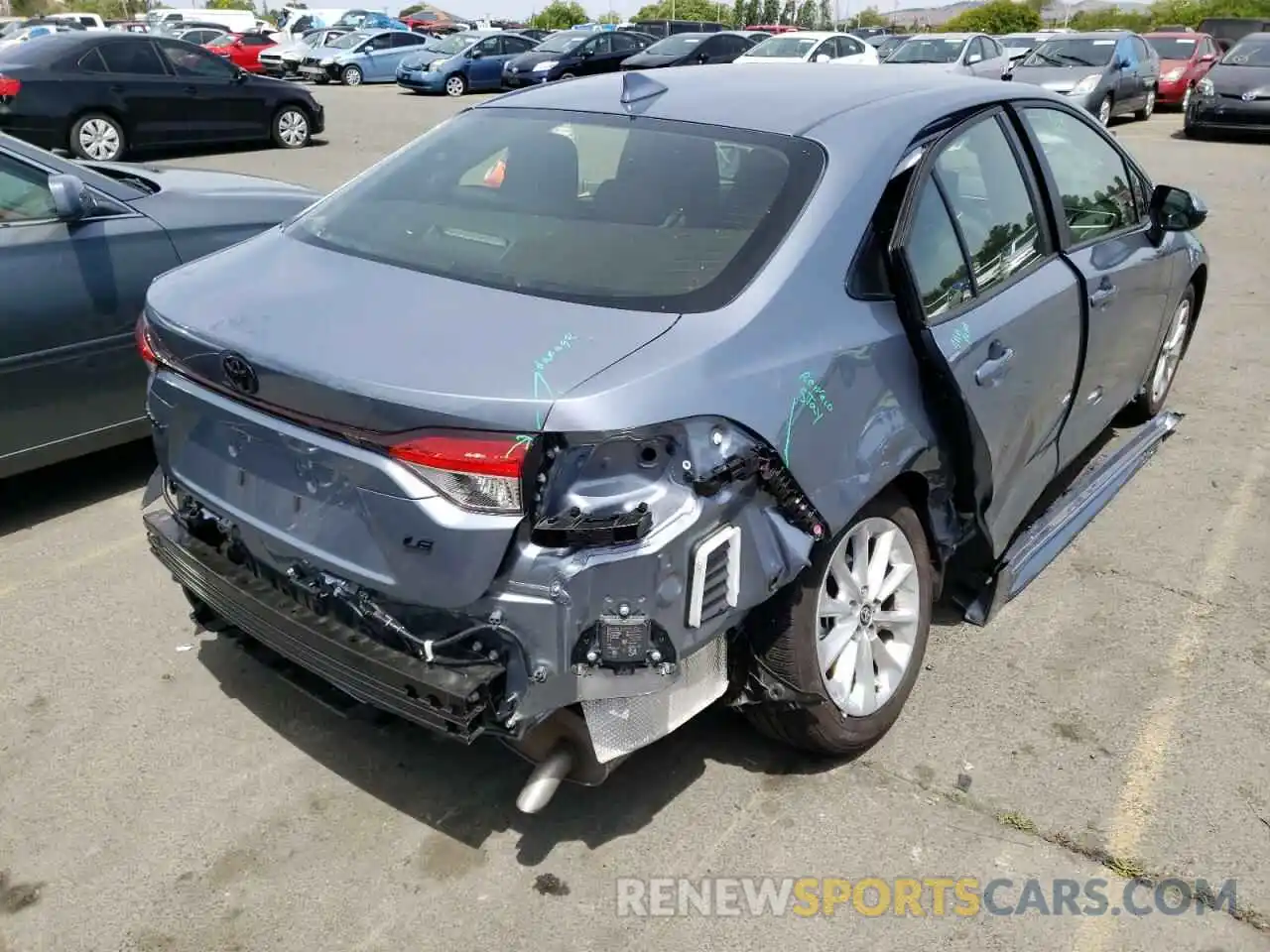 4 Photograph of a damaged car JTDVPMAE3NJ197704 TOYOTA COROLLA 2022