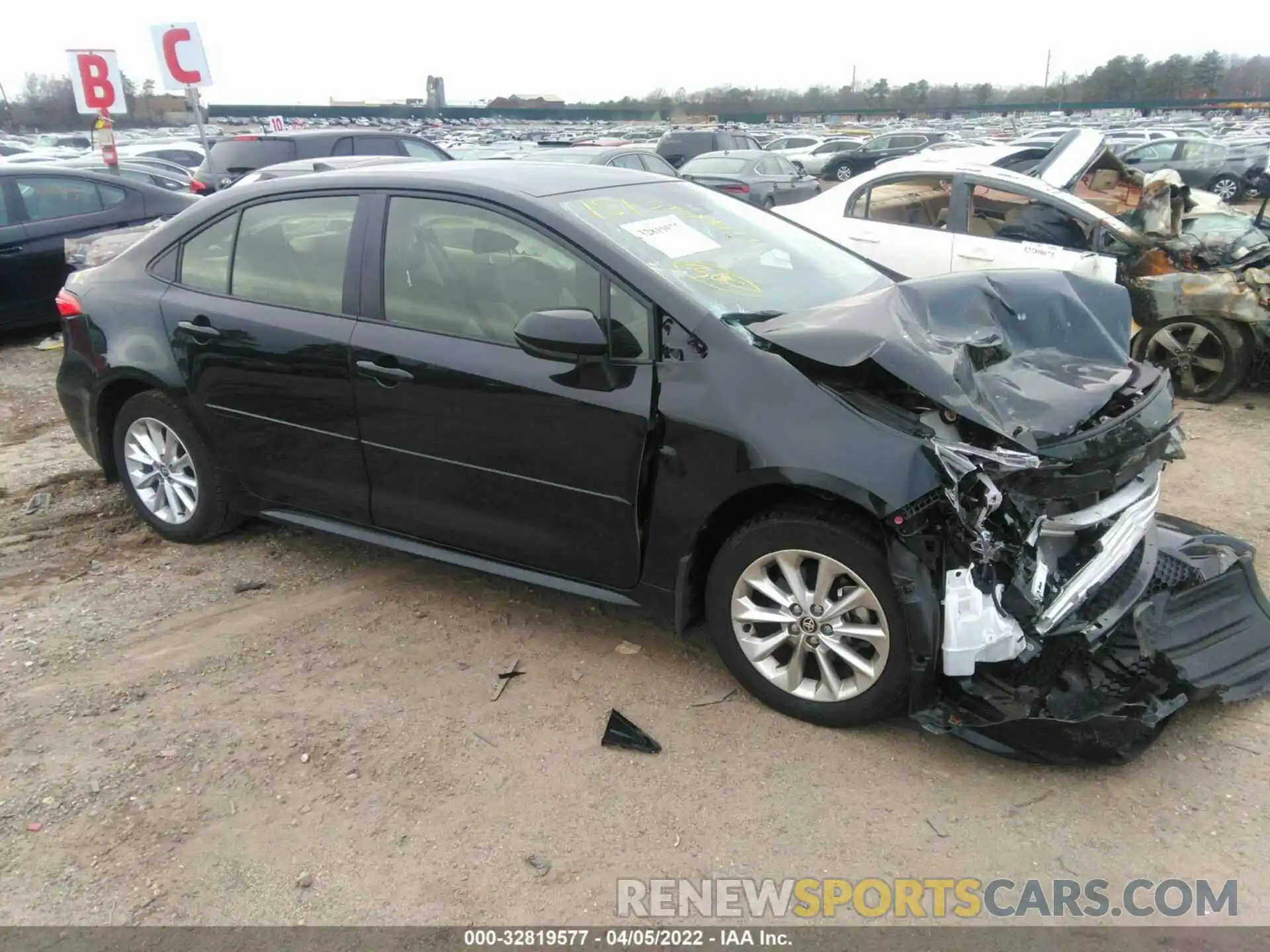 1 Photograph of a damaged car JTDVPMAE3NJ201377 TOYOTA COROLLA 2022