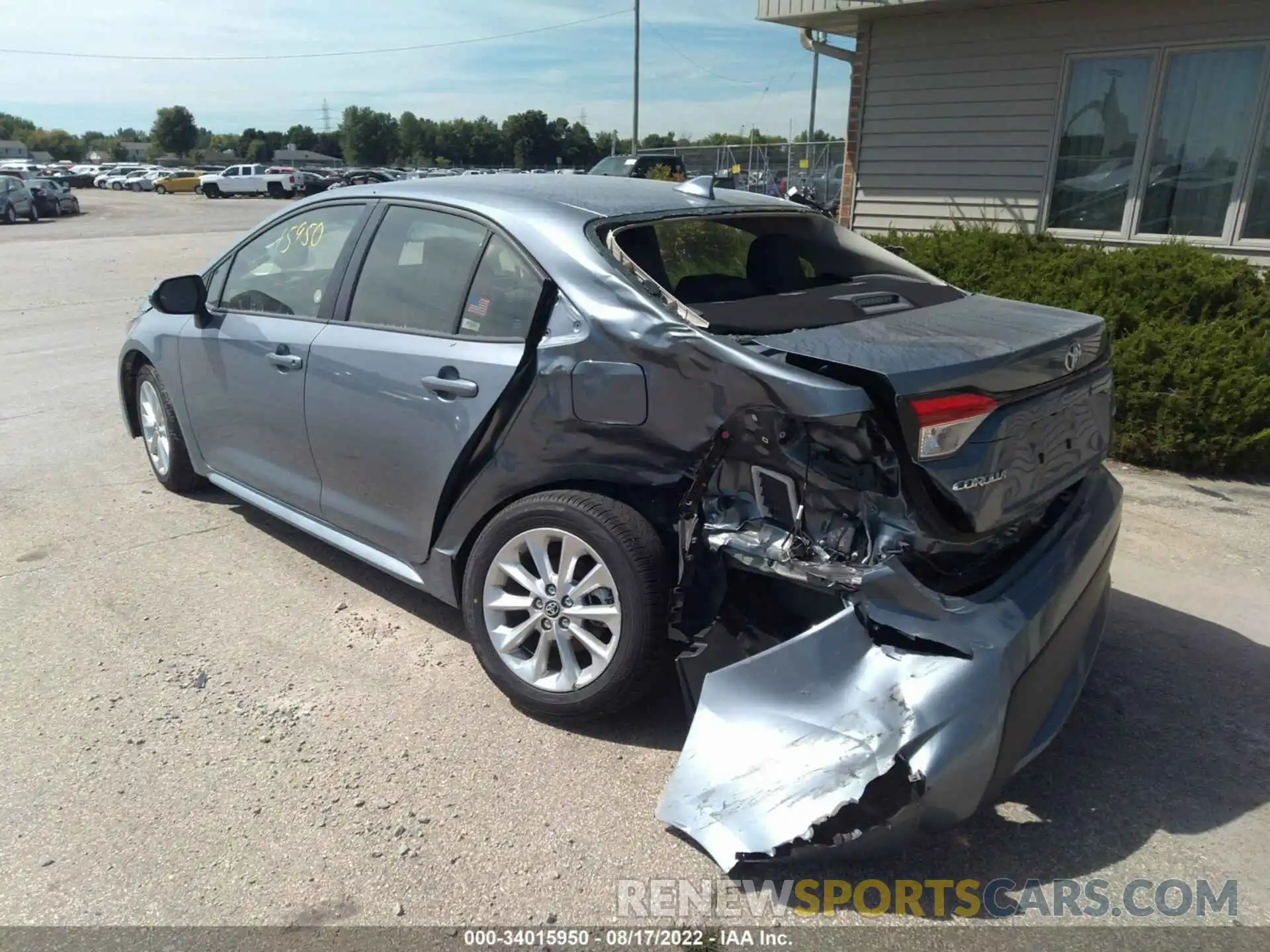 3 Photograph of a damaged car JTDVPMAE3NJ220561 TOYOTA COROLLA 2022