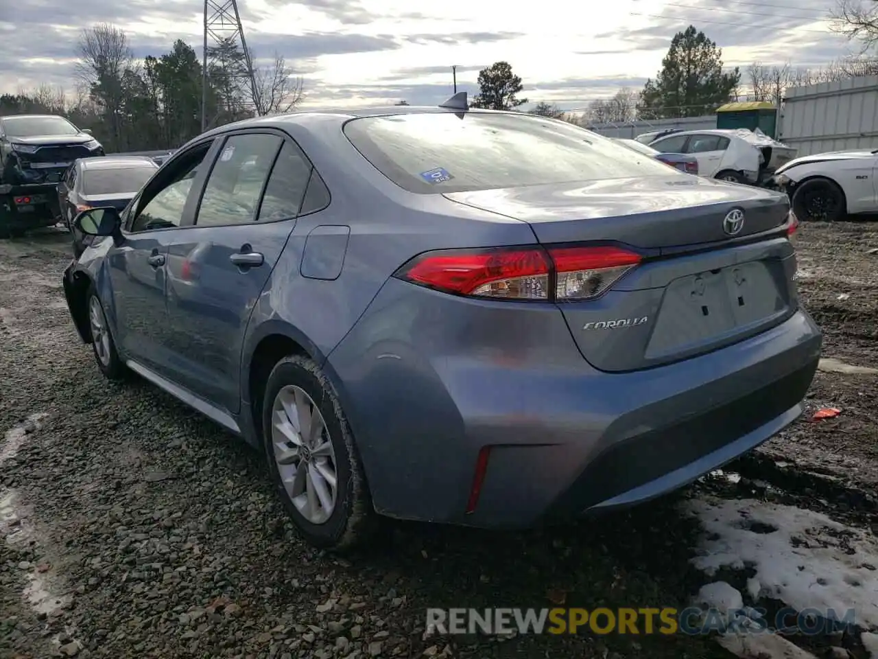 3 Photograph of a damaged car JTDVPMAE4NJ207432 TOYOTA COROLLA 2022