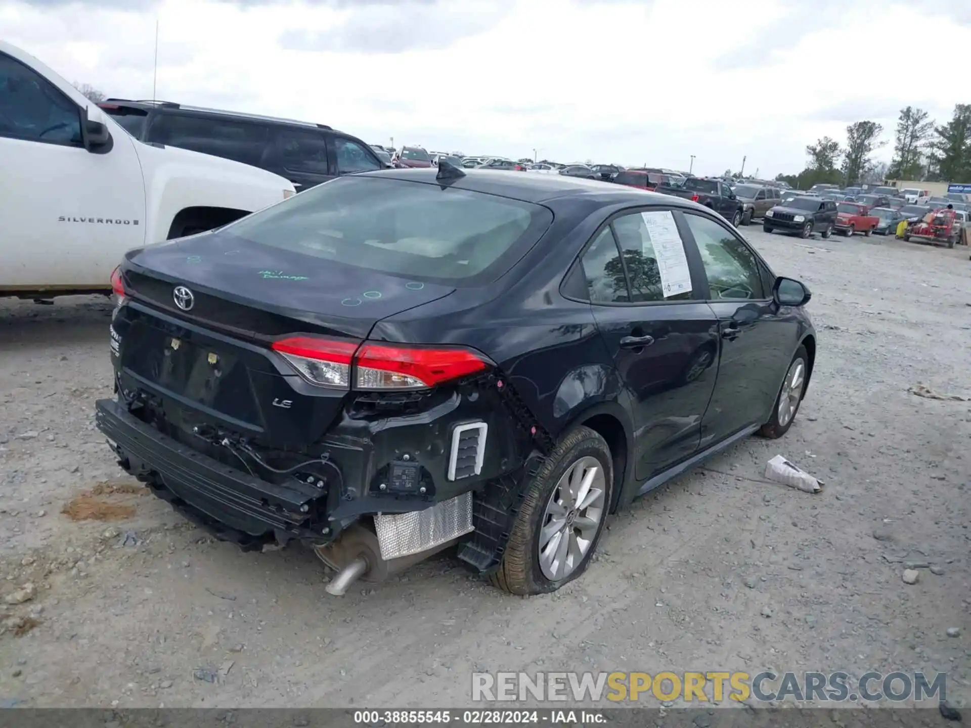 4 Photograph of a damaged car JTDVPMAE5NJ221839 TOYOTA COROLLA 2022