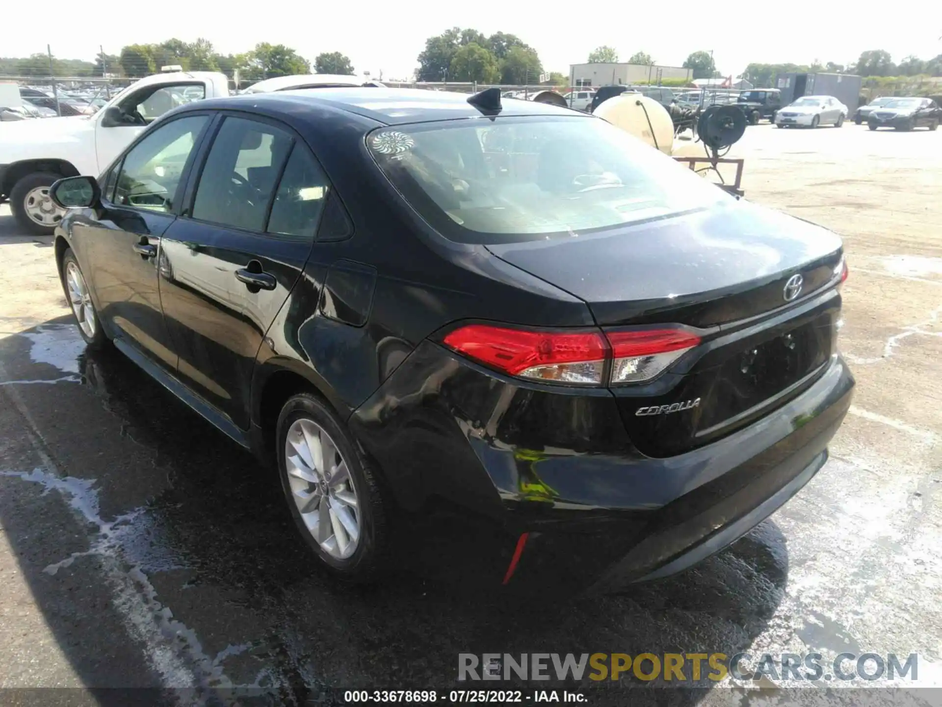 3 Photograph of a damaged car JTDVPMAE5NJ223526 TOYOTA COROLLA 2022