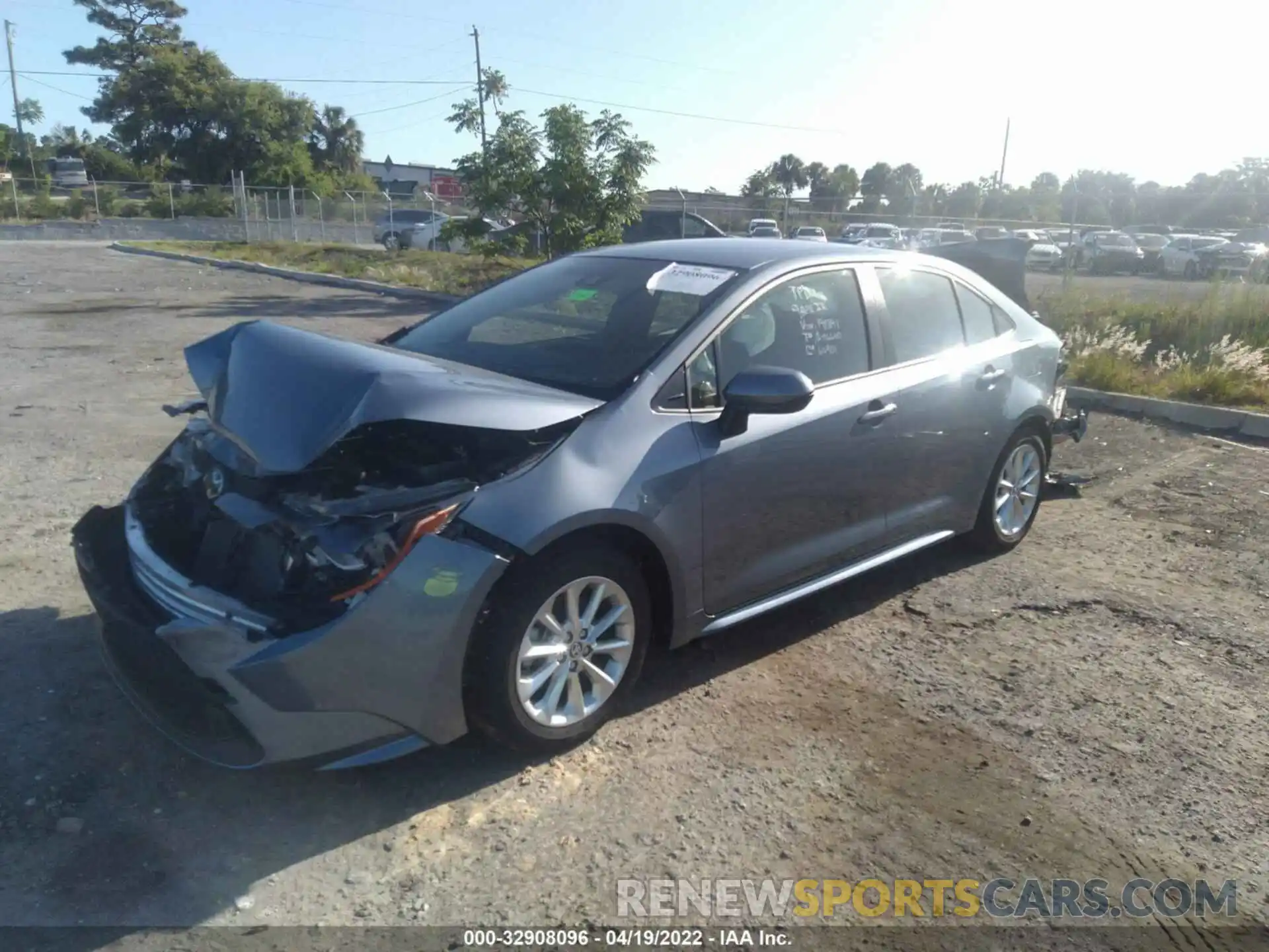 2 Photograph of a damaged car JTDVPMAE9NJ191891 TOYOTA COROLLA 2022