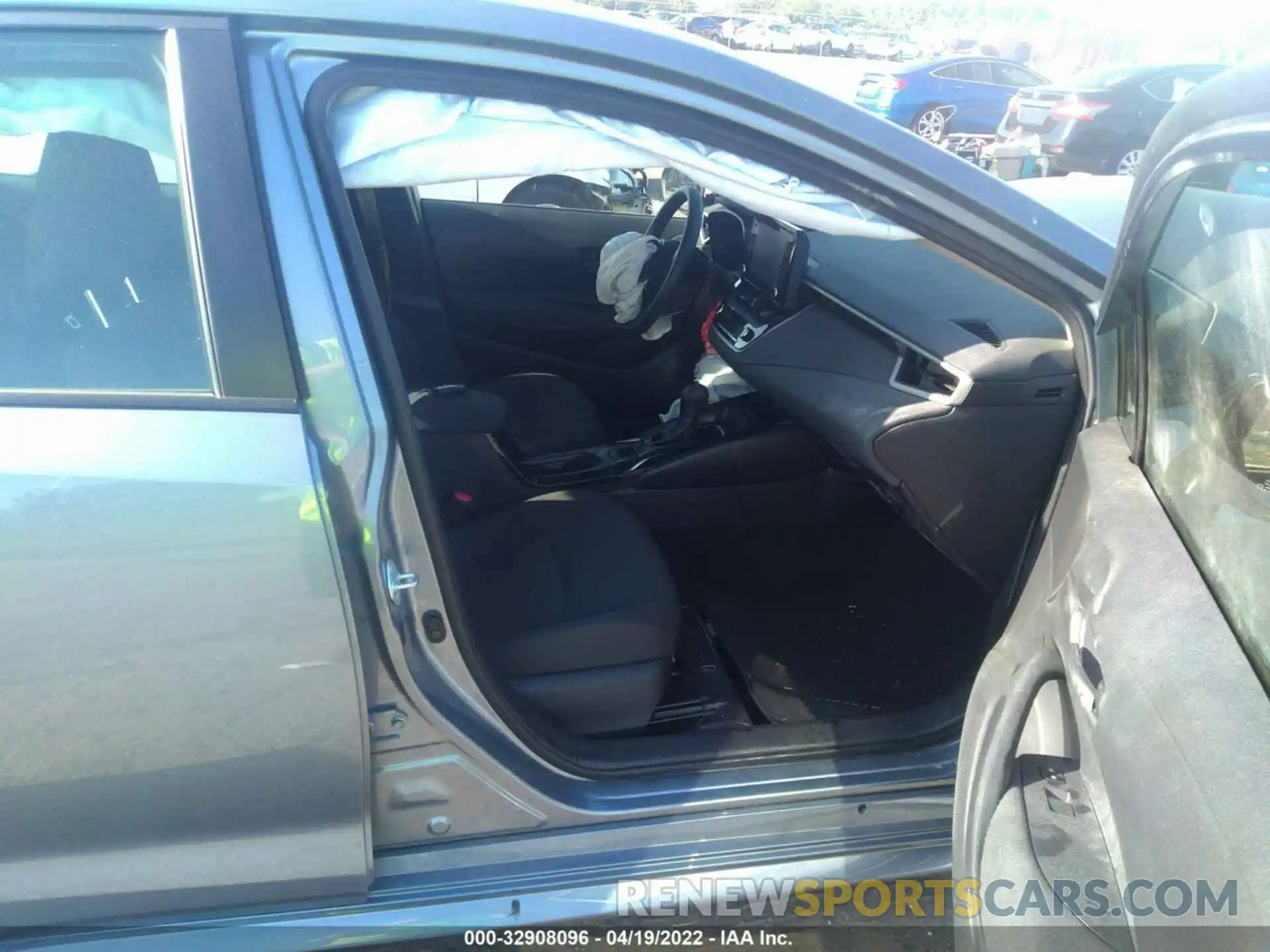 5 Photograph of a damaged car JTDVPMAE9NJ191891 TOYOTA COROLLA 2022