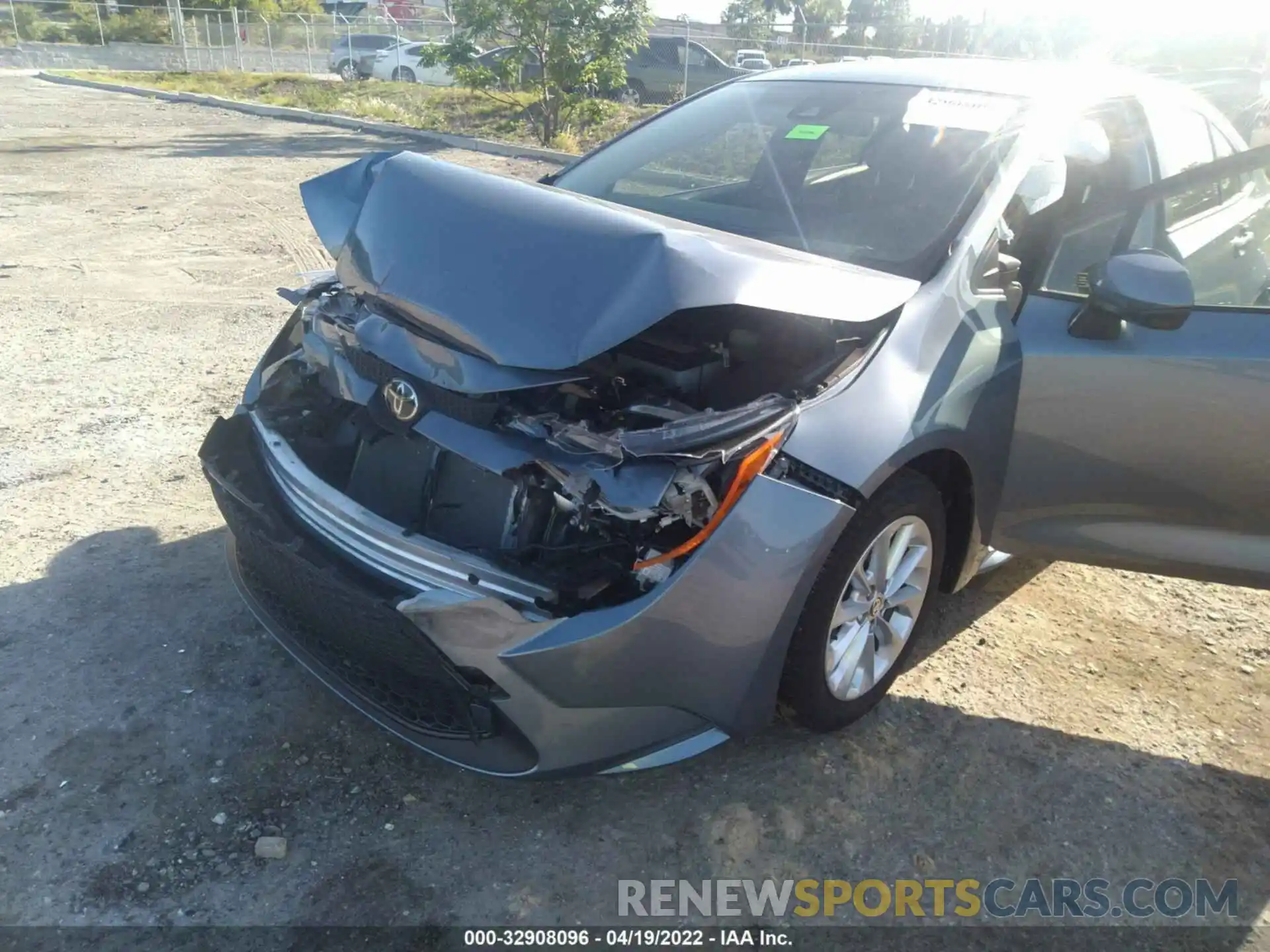 6 Photograph of a damaged car JTDVPMAE9NJ191891 TOYOTA COROLLA 2022