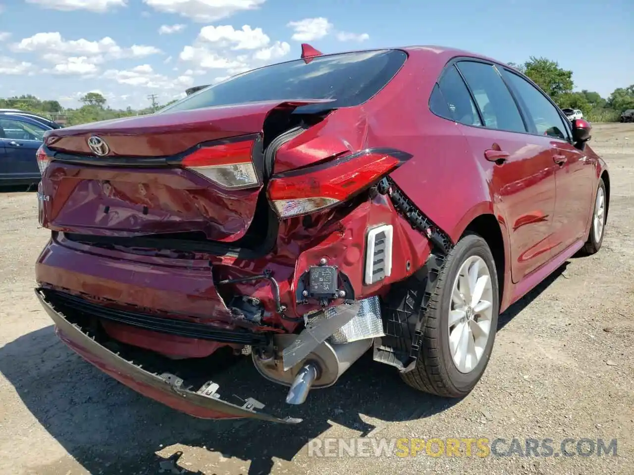 4 Photograph of a damaged car JTDVPMAE9NJ203005 TOYOTA COROLLA 2022