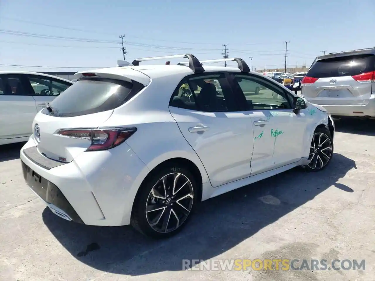 4 Photograph of a damaged car JTNC4MBEXN3162088 TOYOTA COROLLA 2022