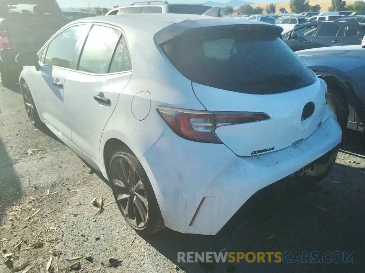 3 Photograph of a damaged car JTND4MBE6N3162951 TOYOTA COROLLA 2022