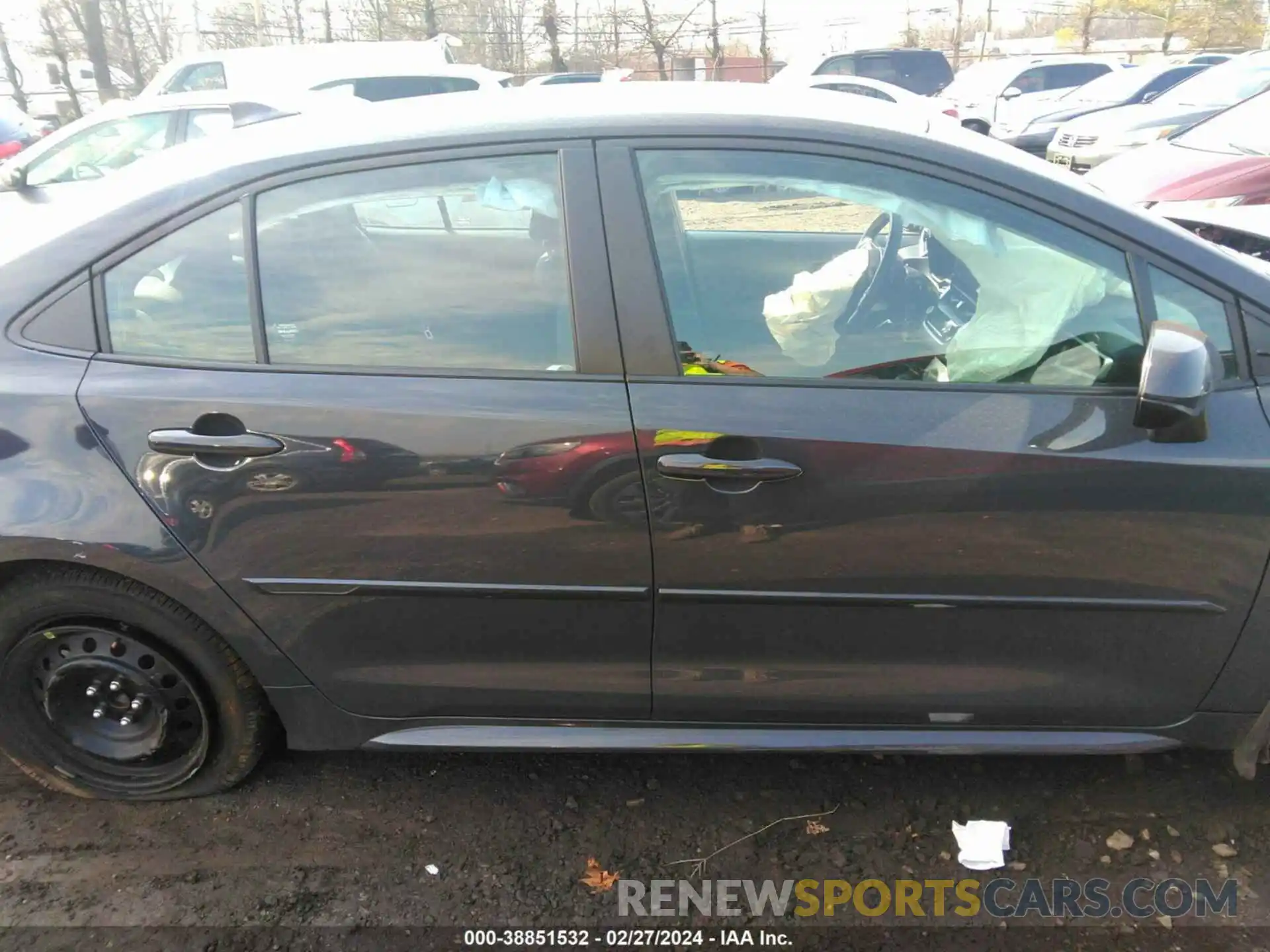 13 Photograph of a damaged car 5YFB4MDE1PP039951 TOYOTA COROLLA 2023