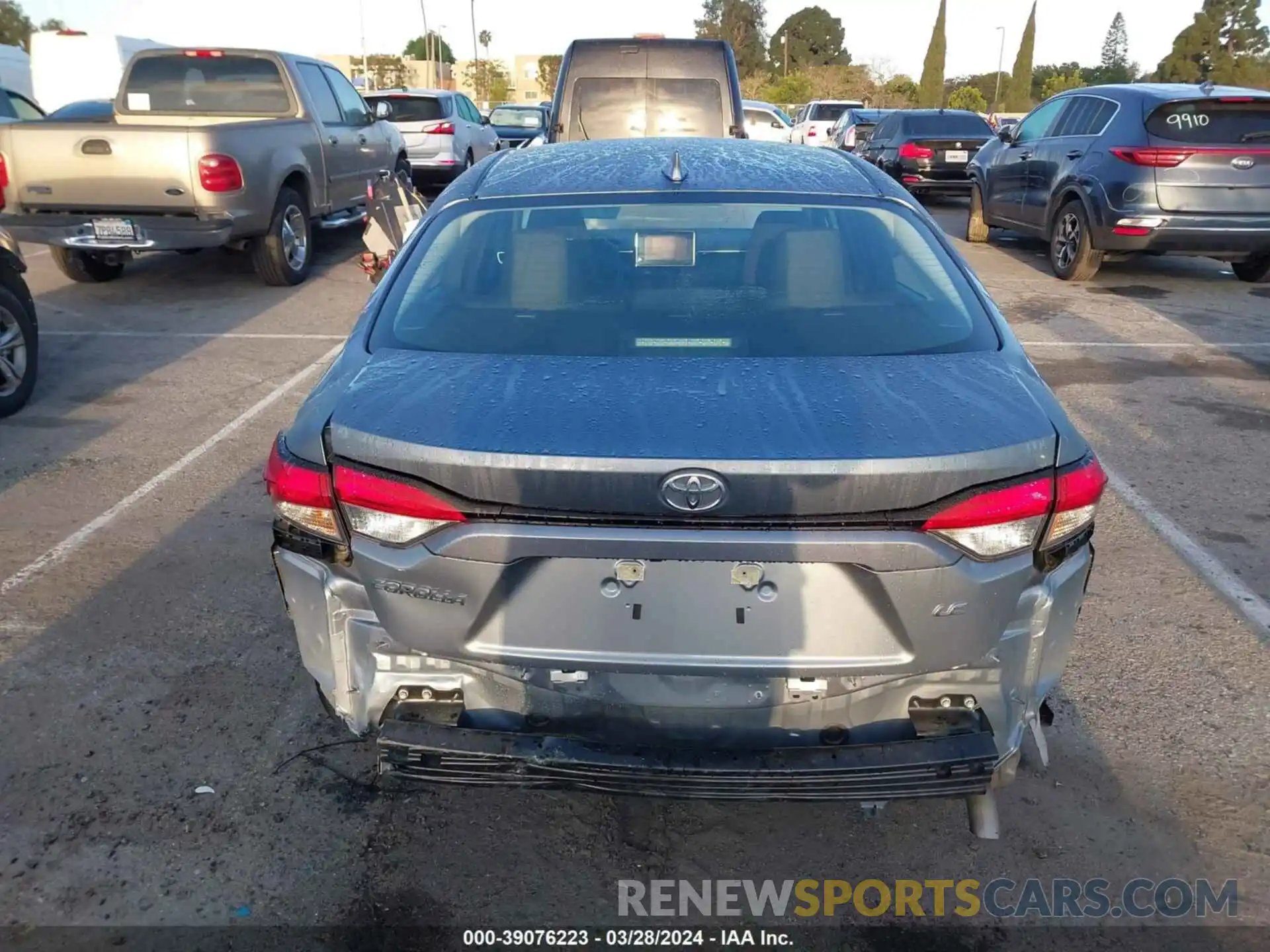 16 Photograph of a damaged car 5YFB4MDE3PP013674 TOYOTA COROLLA 2023