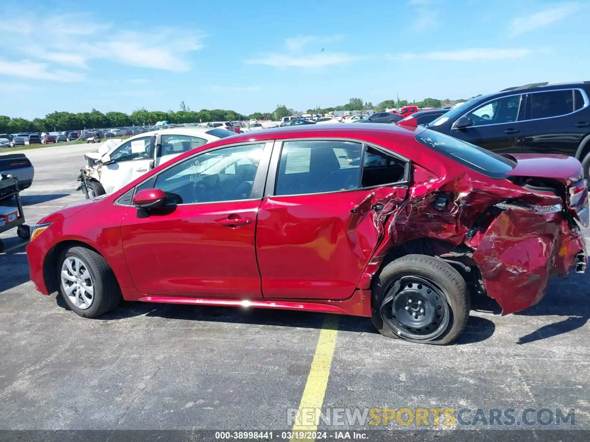 15 Photograph of a damaged car 5YFB4MDE8PP072283 TOYOTA COROLLA 2023