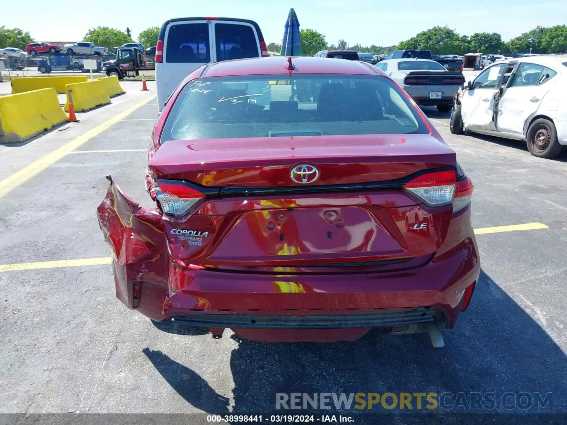 17 Photograph of a damaged car 5YFB4MDE8PP072283 TOYOTA COROLLA 2023