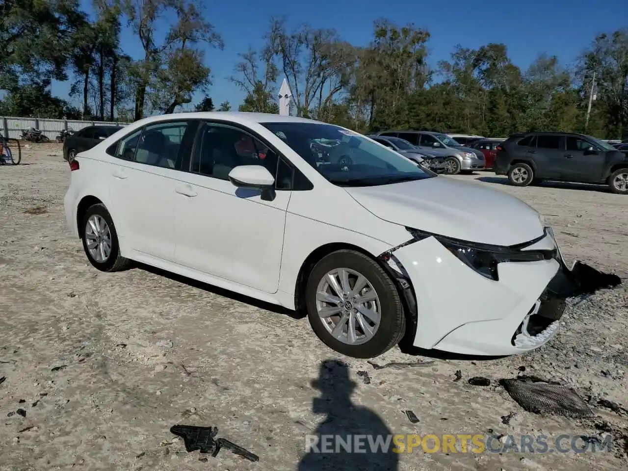 4 Photograph of a damaged car 5YFB4MDE9PP044105 TOYOTA COROLLA 2023