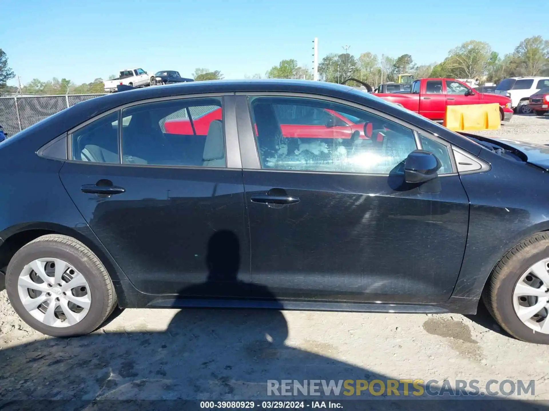 14 Photograph of a damaged car 5YFB4MDE9PP055363 TOYOTA COROLLA 2023