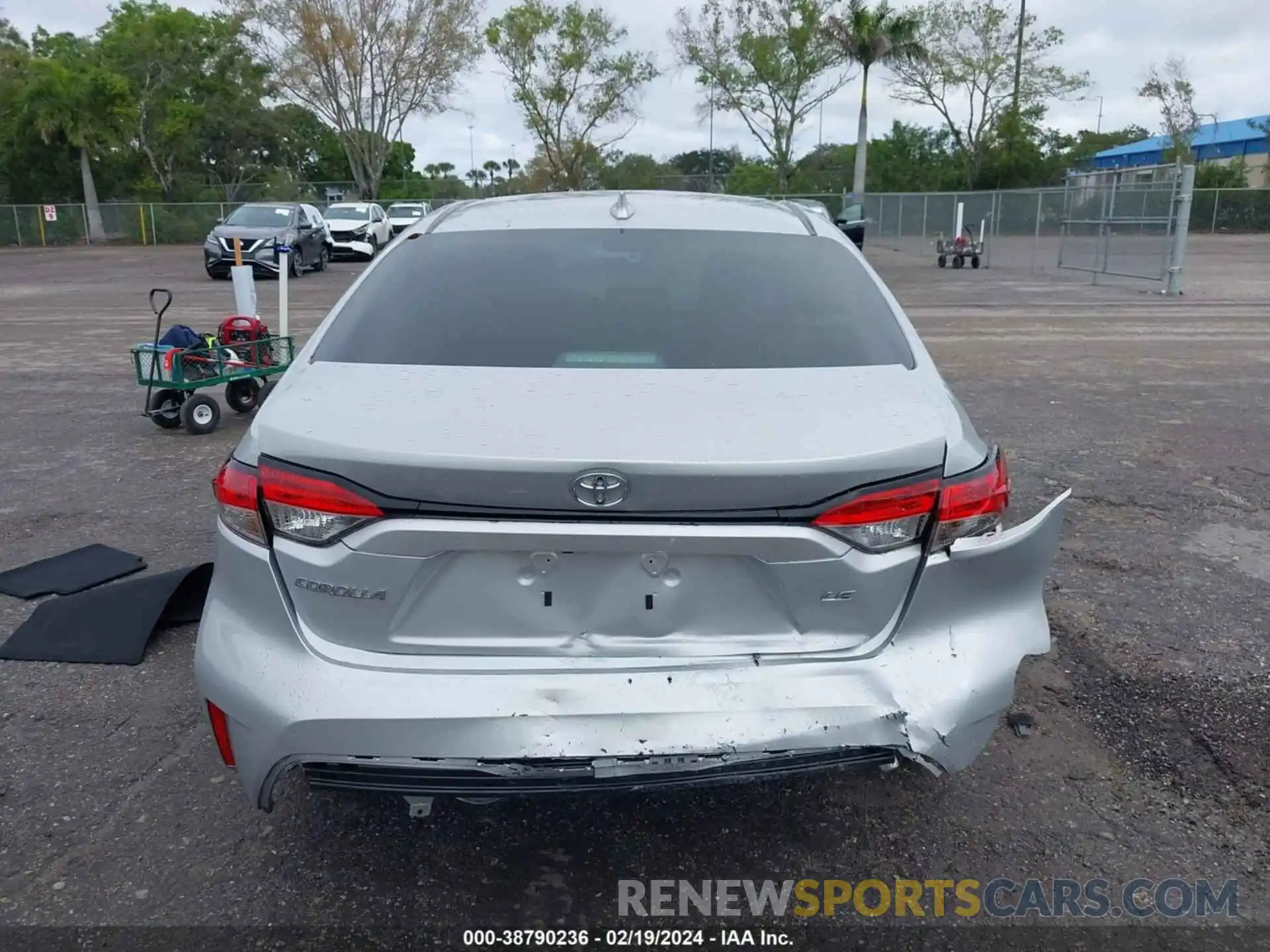 17 Photograph of a damaged car 5YFB4MDEXPP079252 TOYOTA COROLLA 2023