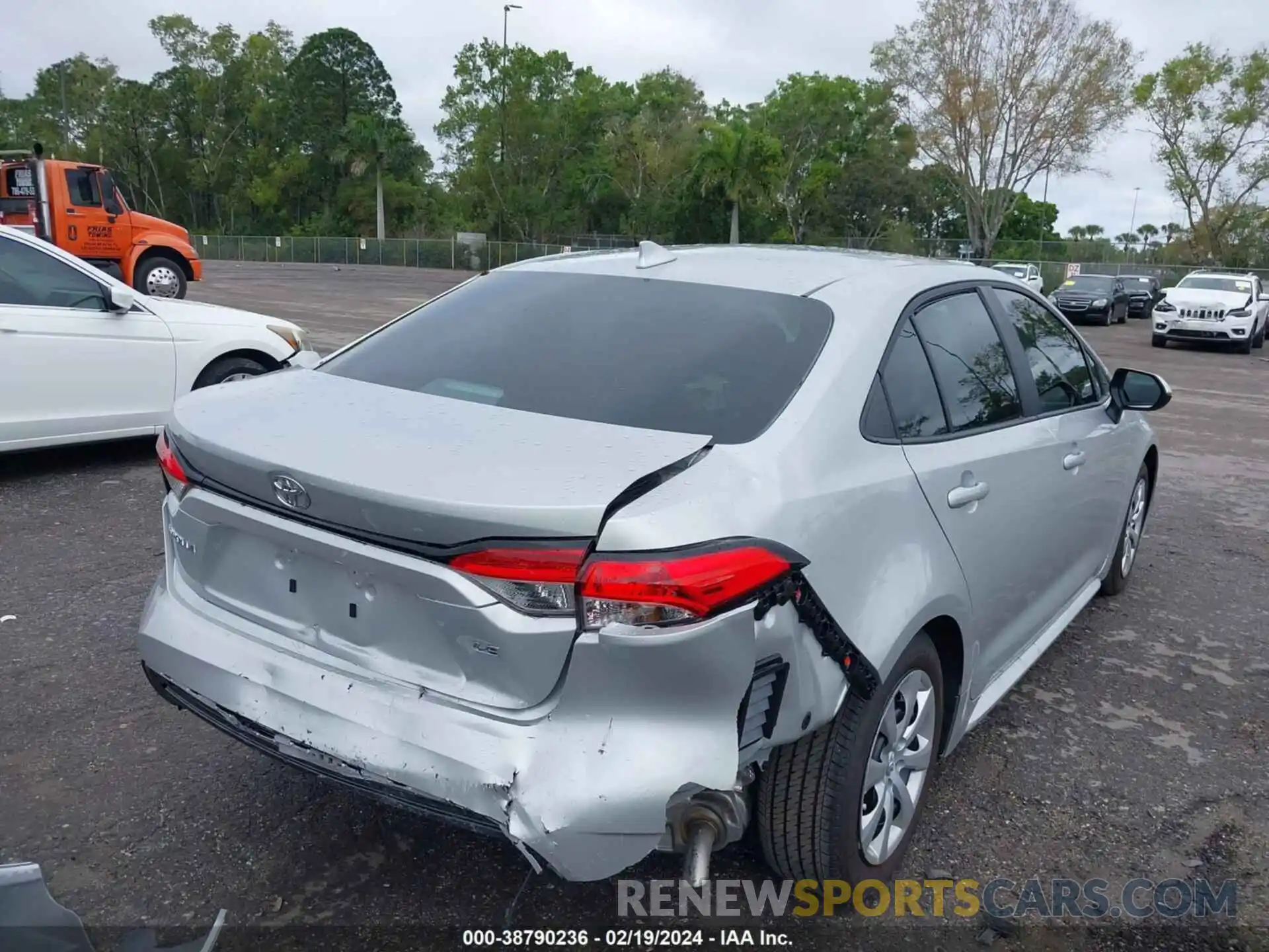 4 Photograph of a damaged car 5YFB4MDEXPP079252 TOYOTA COROLLA 2023