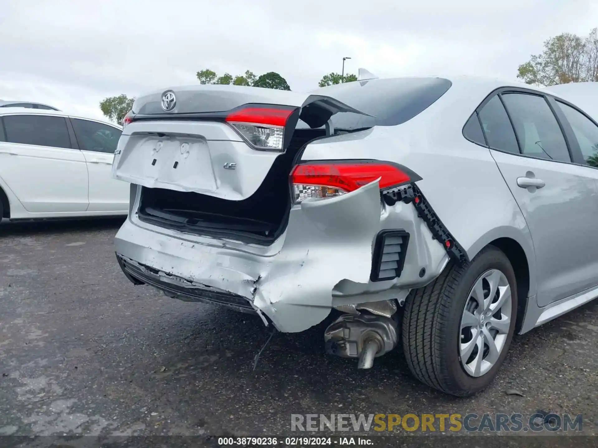 6 Photograph of a damaged car 5YFB4MDEXPP079252 TOYOTA COROLLA 2023