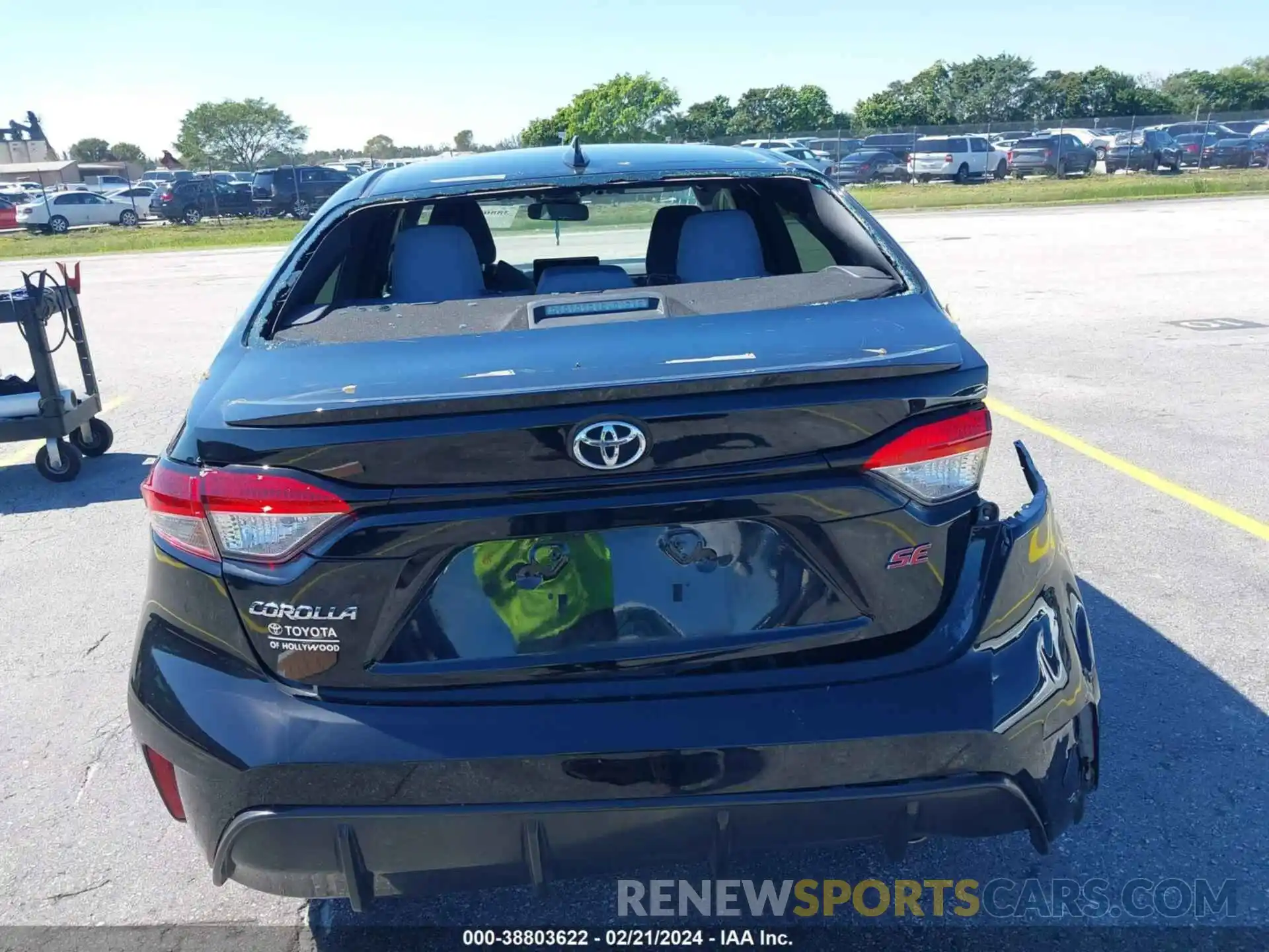 16 Photograph of a damaged car 5YFS4MCE1PP141106 TOYOTA COROLLA 2023