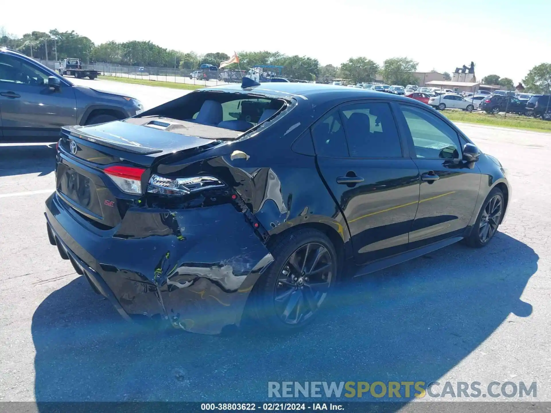 4 Photograph of a damaged car 5YFS4MCE1PP141106 TOYOTA COROLLA 2023