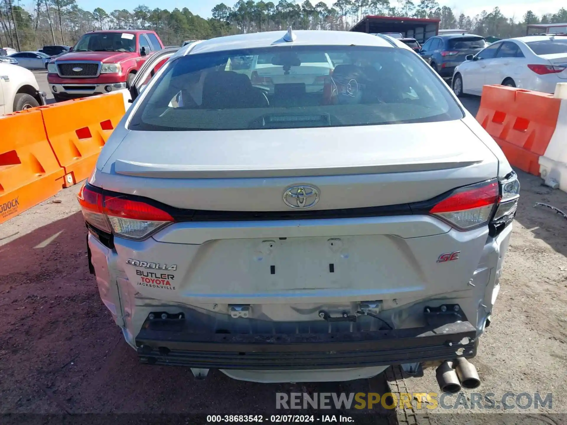 16 Photograph of a damaged car 5YFS4MCE3PP151829 TOYOTA COROLLA 2023