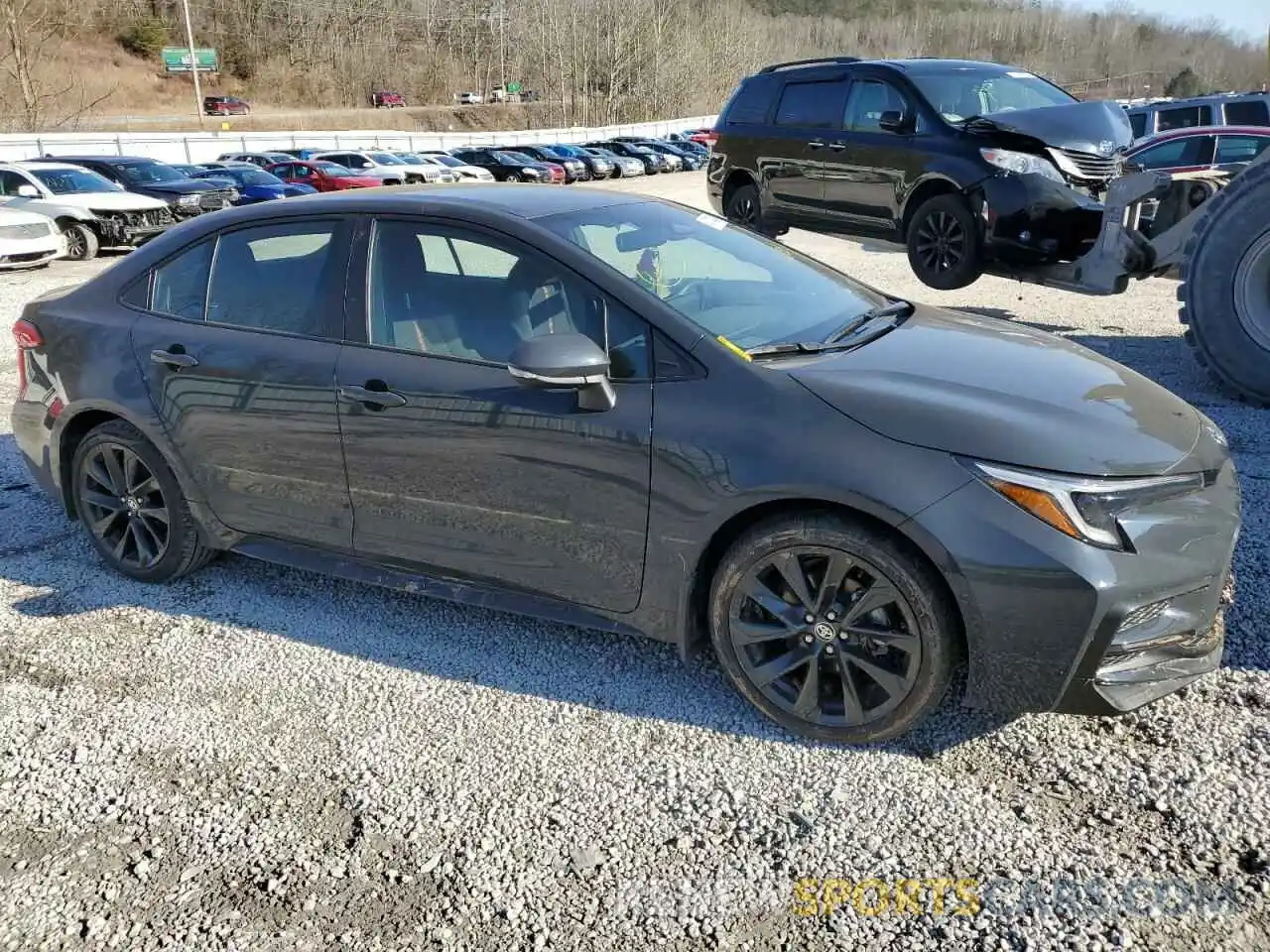 4 Photograph of a damaged car 5YFS4MCE6PP160816 TOYOTA COROLLA 2023